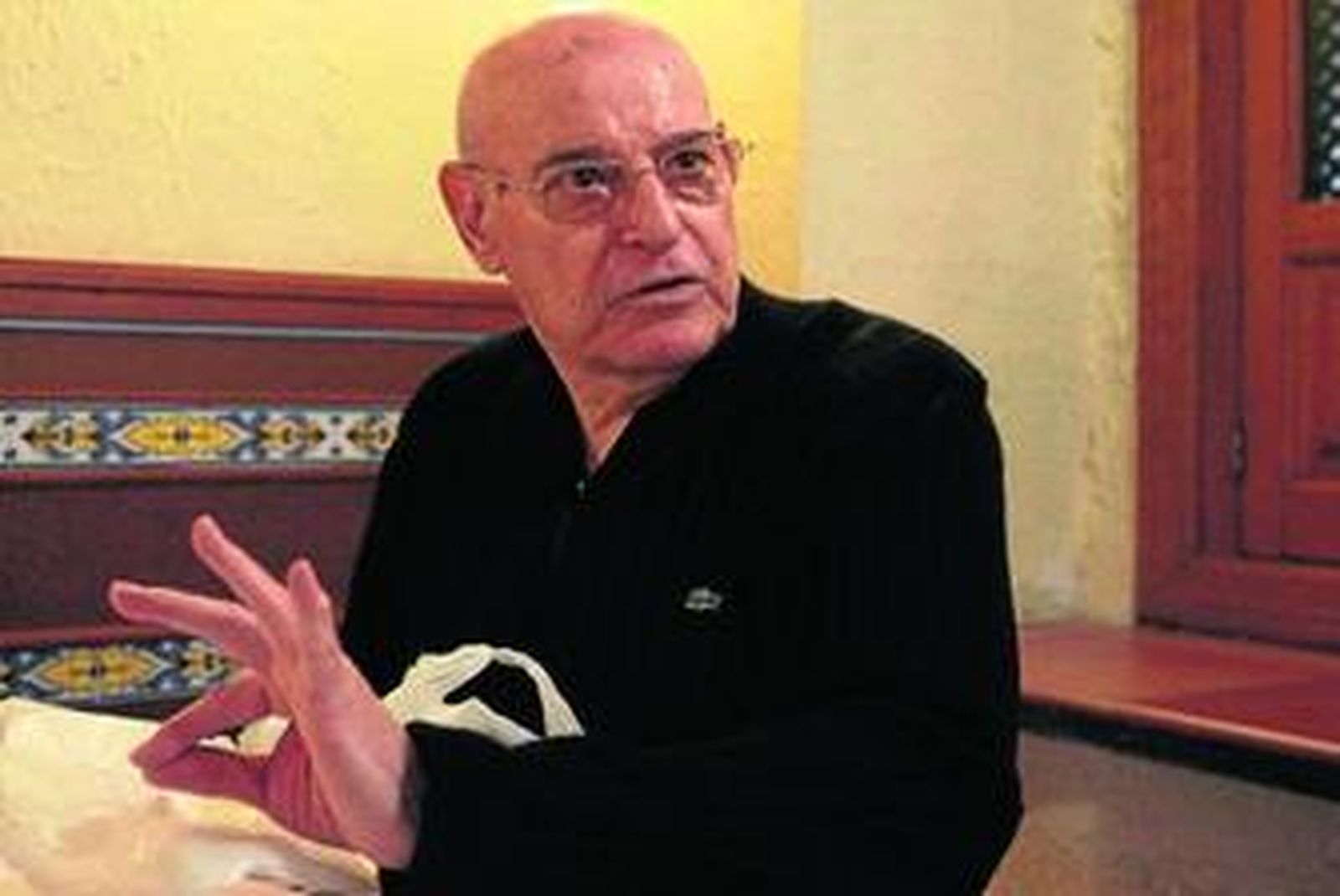 Rufino González, en el restaurante El Buzo, en el Arenal, local que adquirió en 1988.