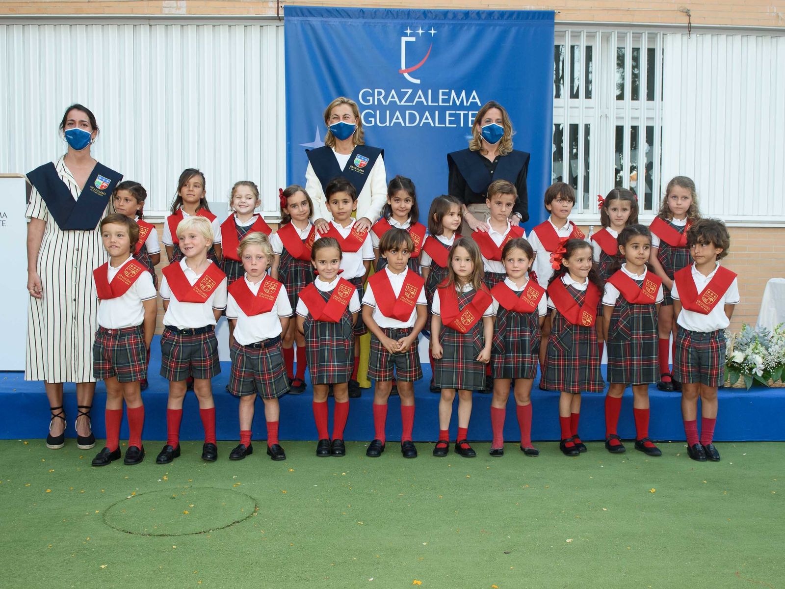 Imposición de becas a los alumnos de Infantil de Grazalema-Guadalete.