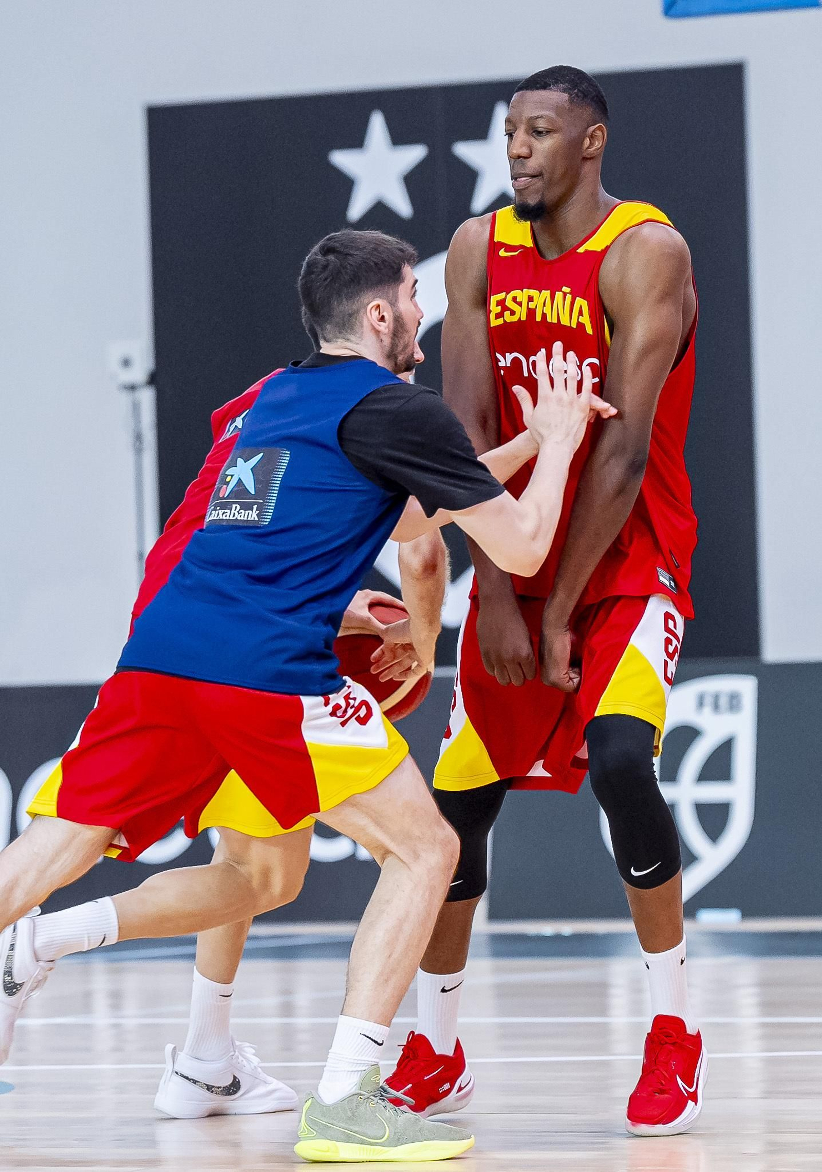 España vuelve a trabajar en Madrid con Alberto Díaz y Yankuba Sima España vuelve a trabajar en Madrid con Alberto Díaz y Yankuba Sima