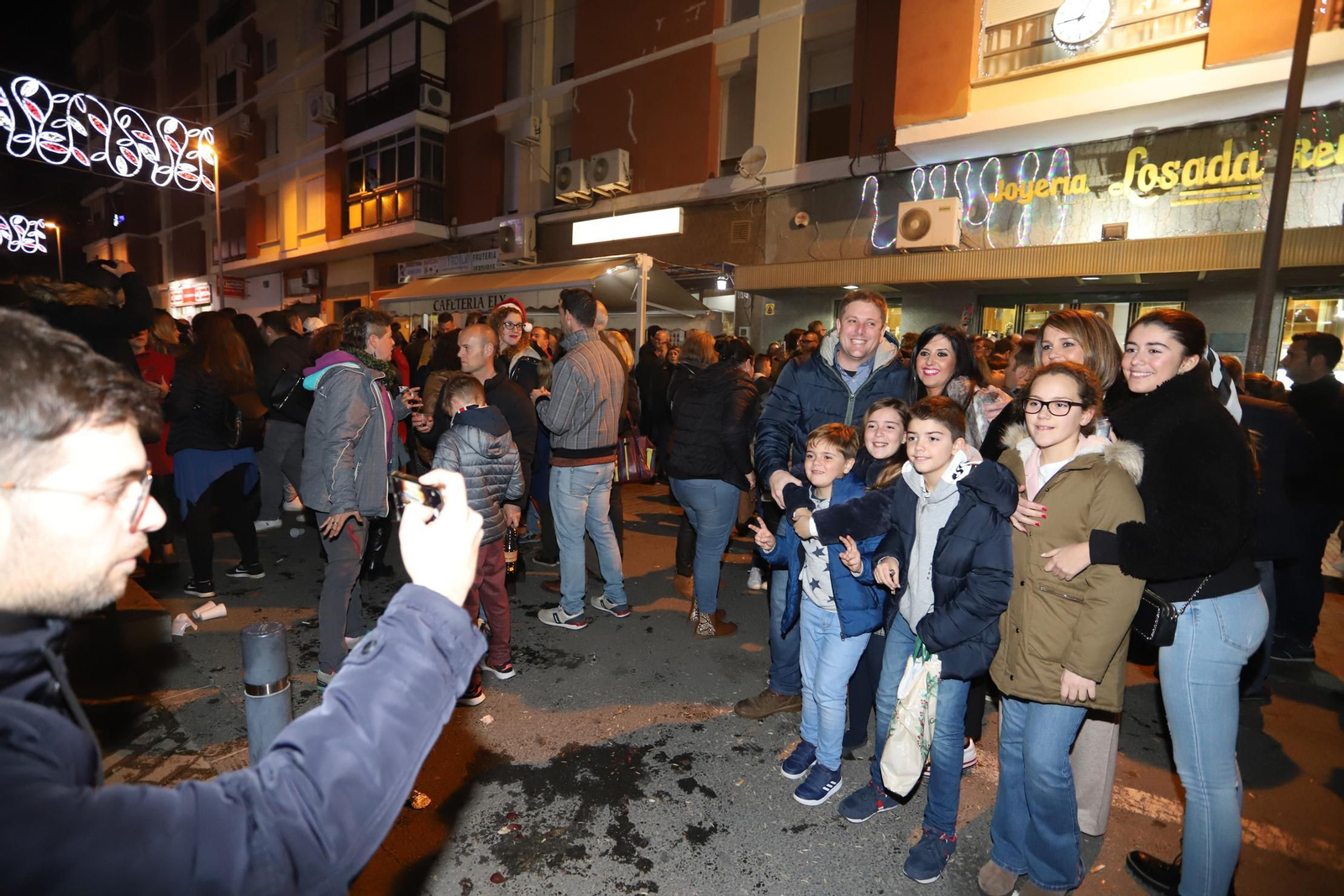 Imágenes de las campanadas de fin de año y las uvas en la plaza Houston