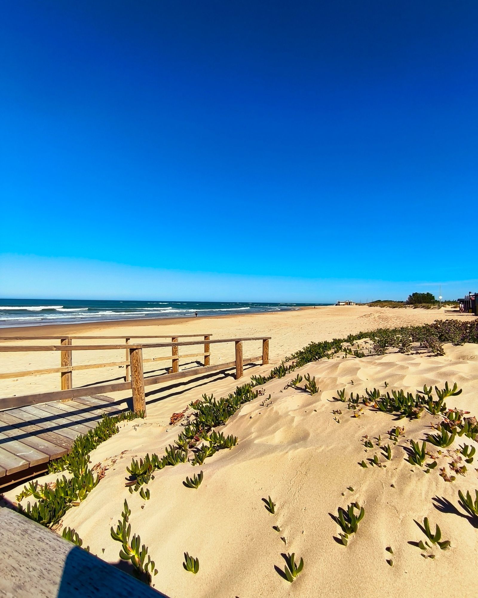 Playa de las Tres Piedras. Turismo Chipiona
