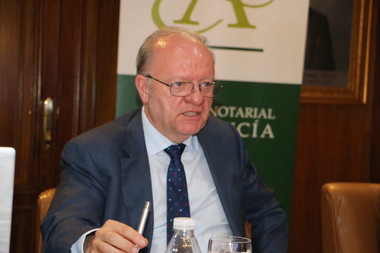 El notario Javier Oñate