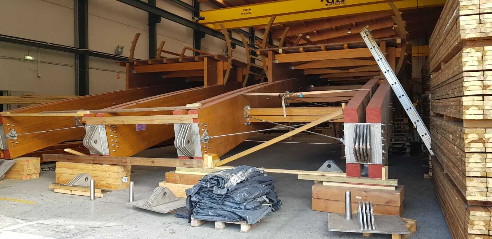 Pasarela de madera sobre el río Guadalhorce