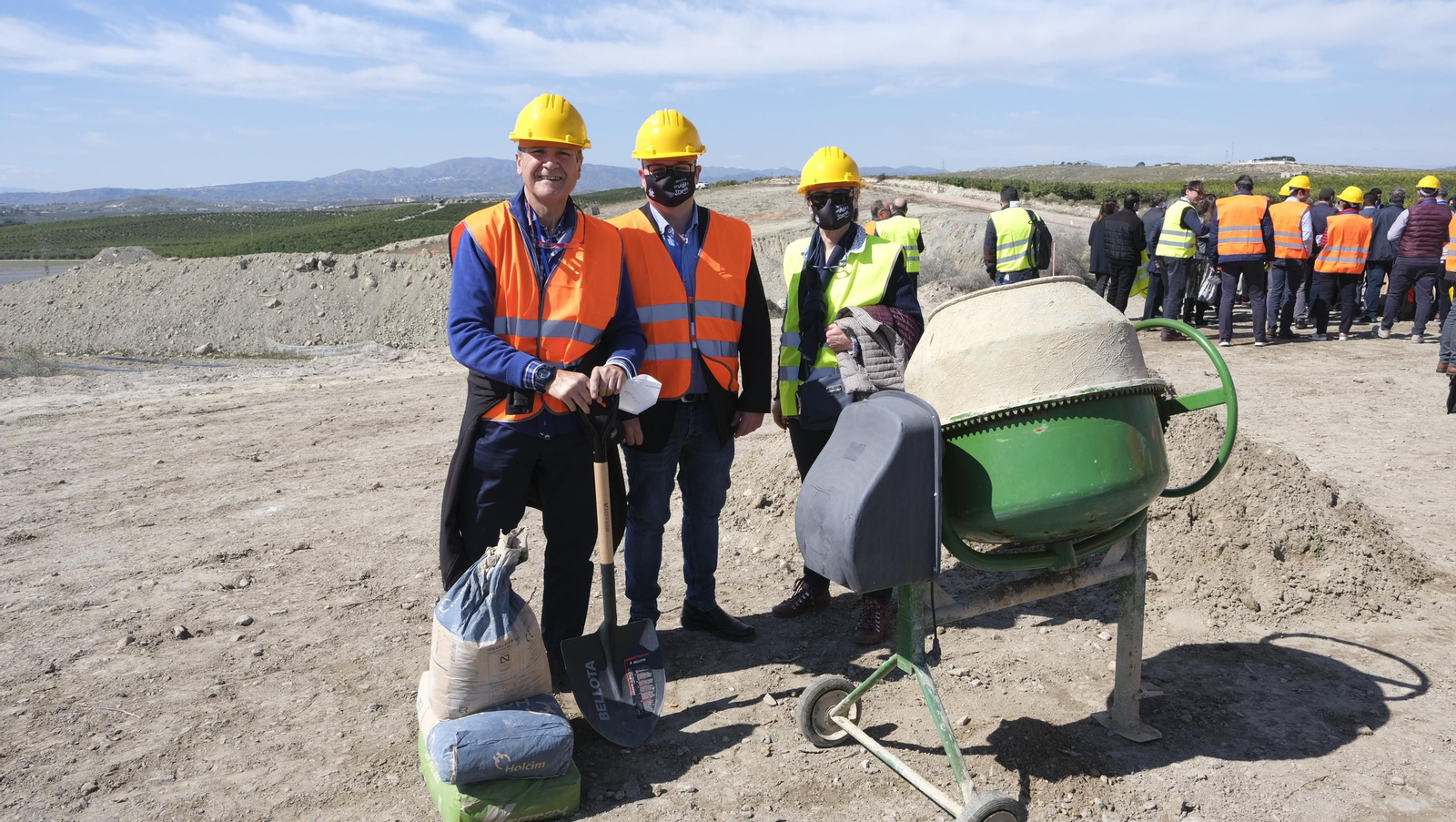 Fotogalería acto reivindicación del AVE en Vera. Almería