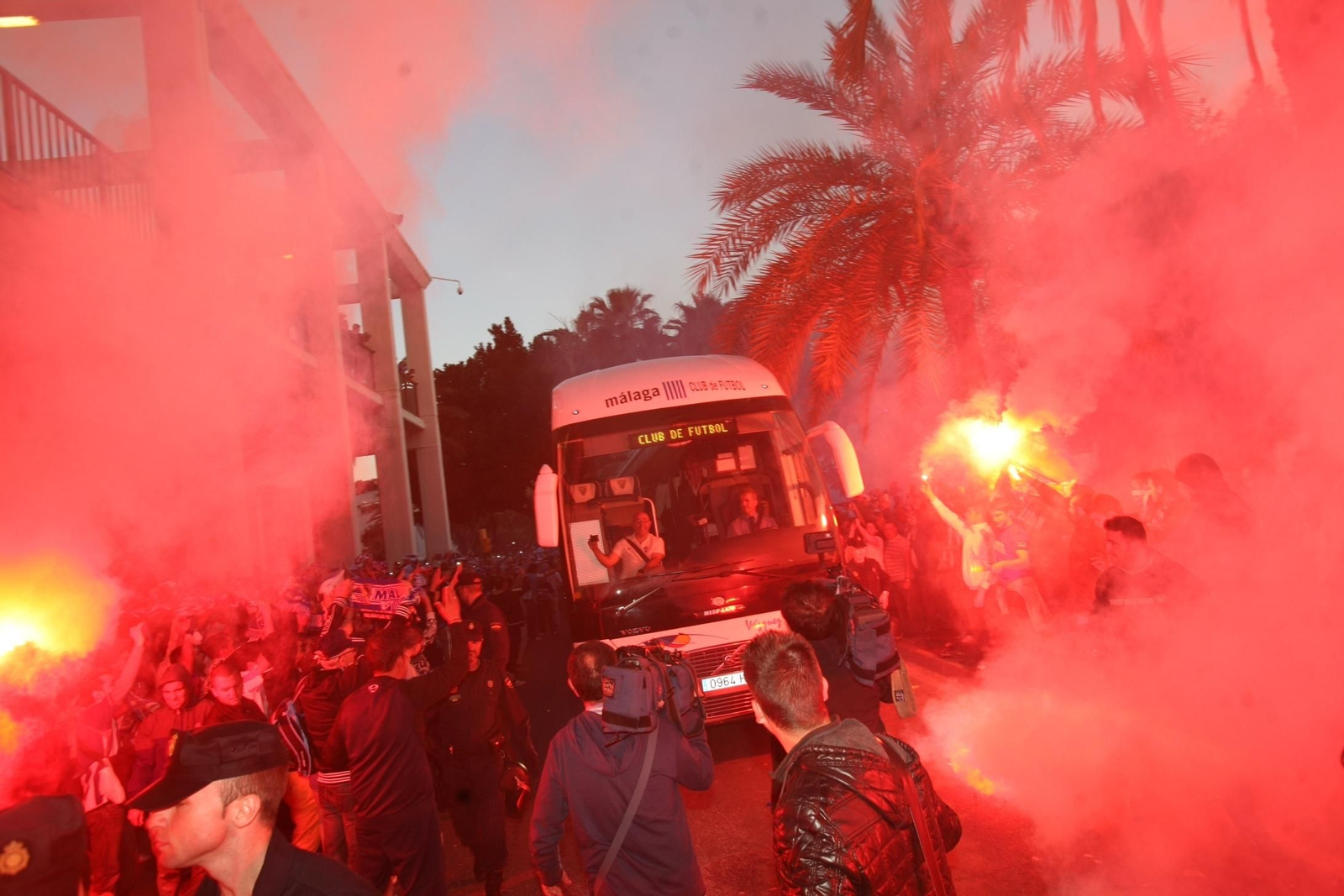 Recibimiento al autobús del equipo hace varias temporadas