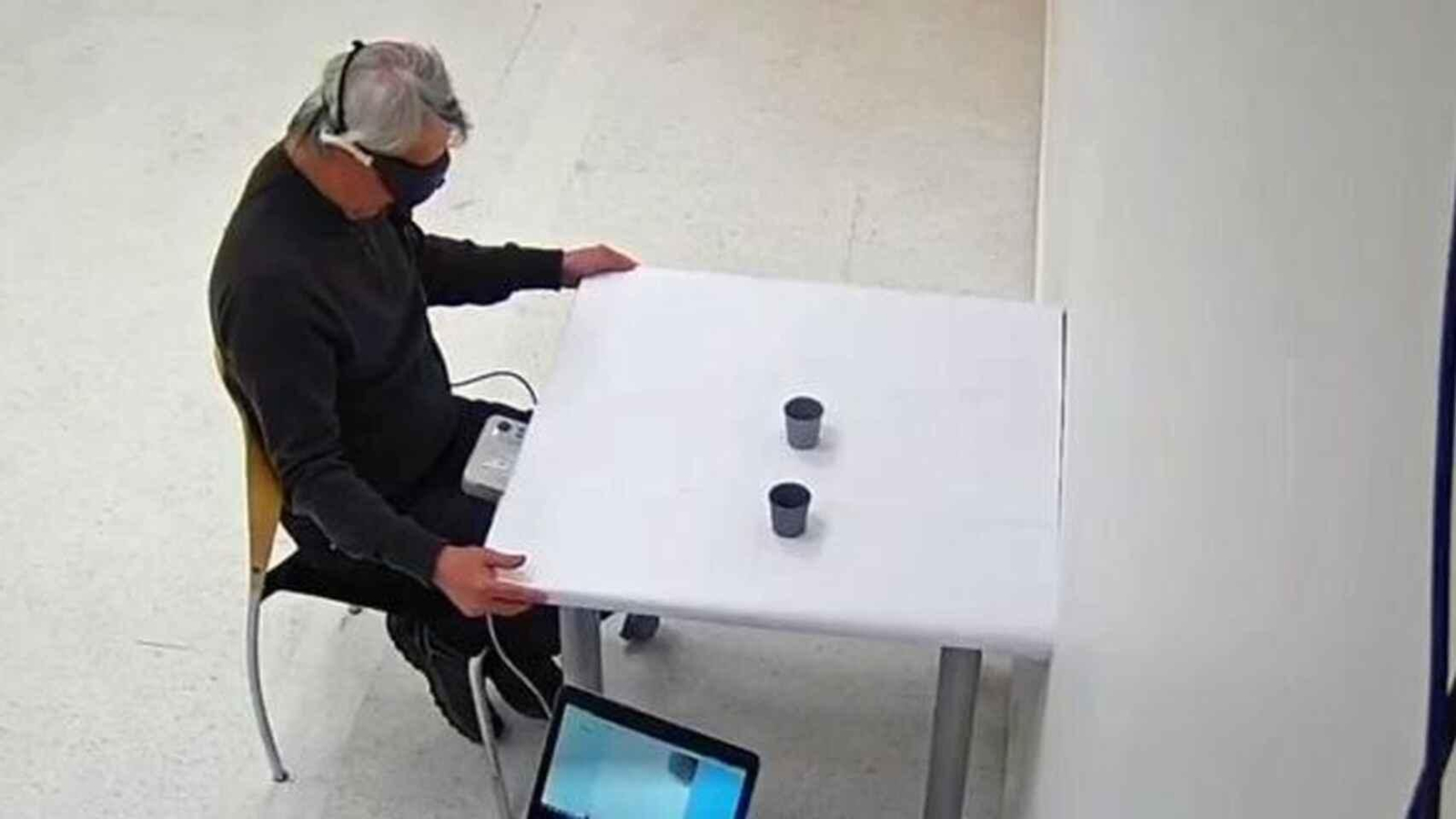 El primer hombre que recupera parcialmente la visión gracias a un milagroso tratamiento con algas