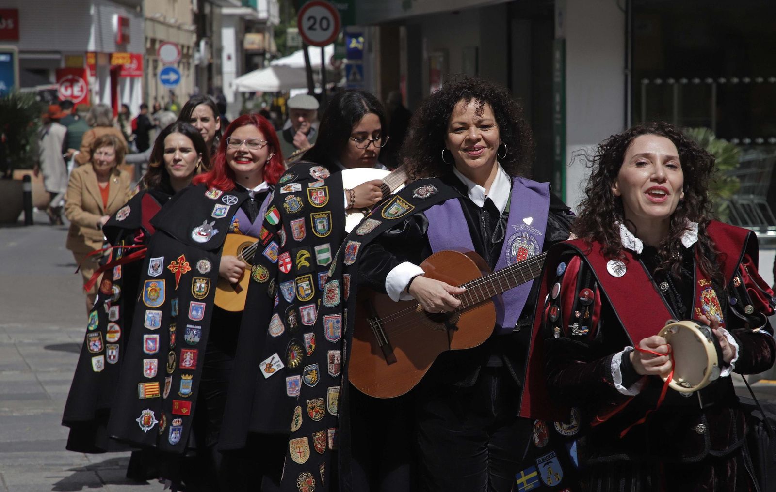 Fotos del carrusel del XII Certamen Internacional de Tunas en Algeciras