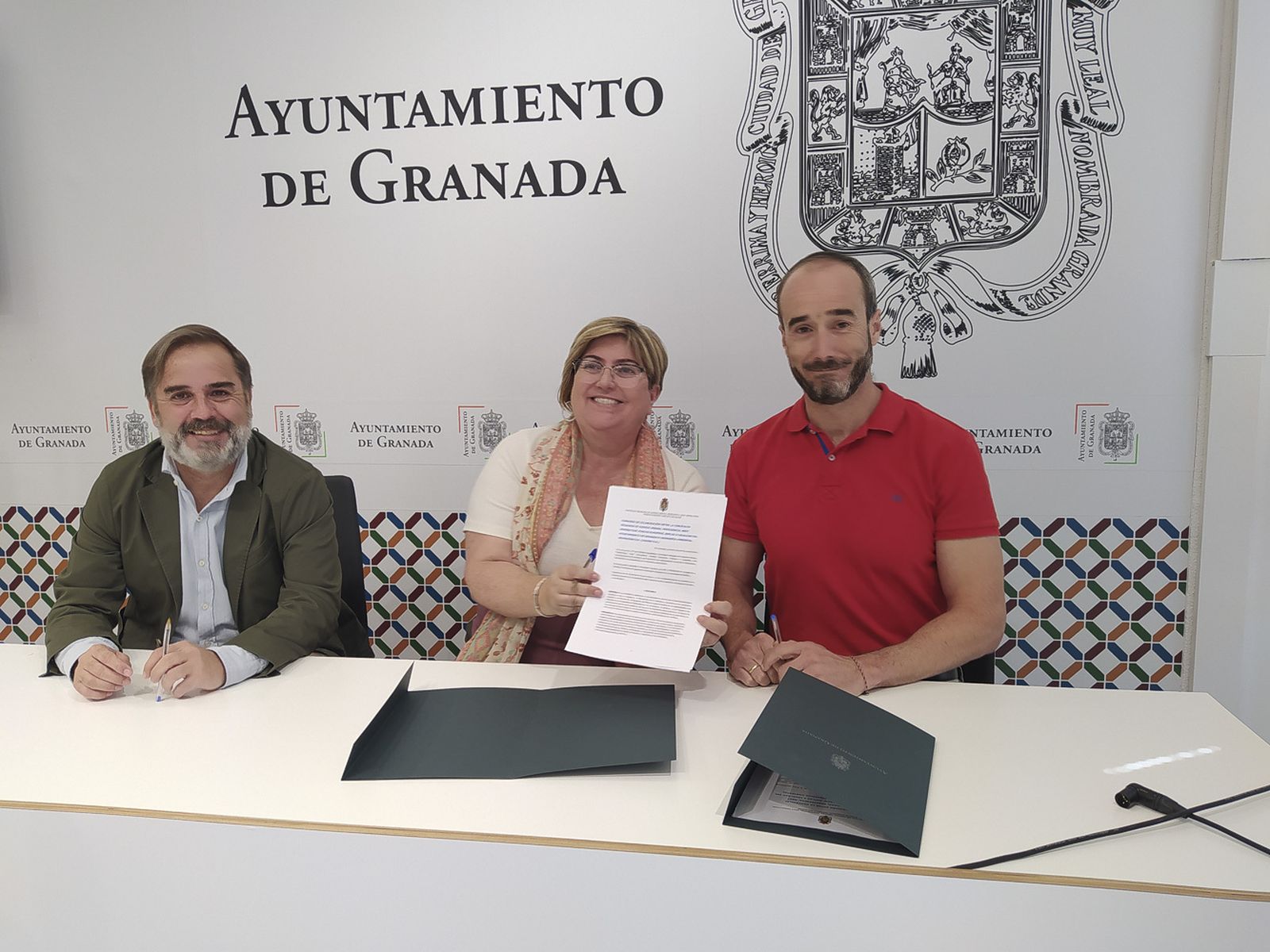 Convenio para la inserción laboral en Inagra de mujeres víctimas de violencia de género en Granada