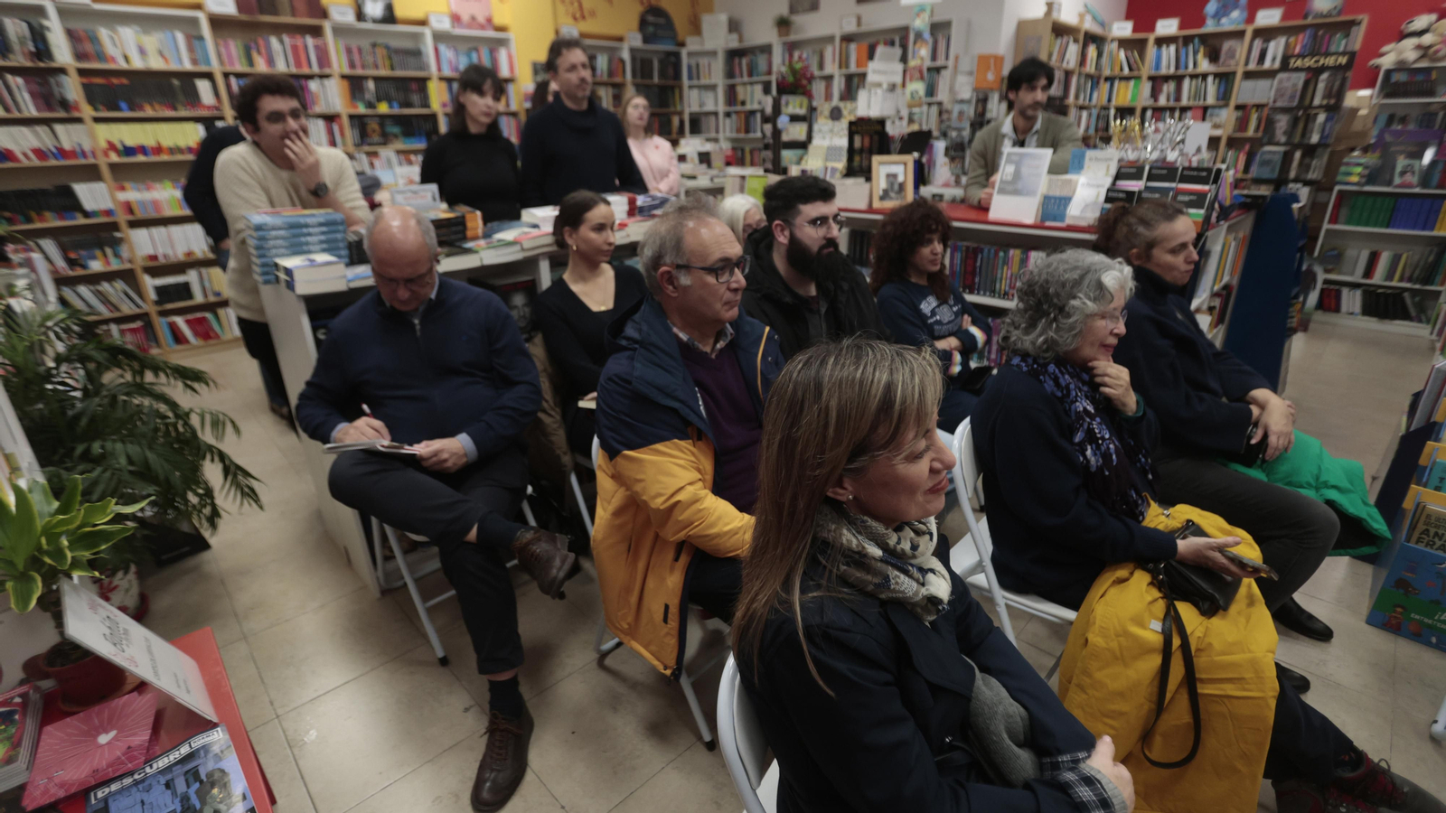 Presentación del poemario "Demonios" de Ben Clark