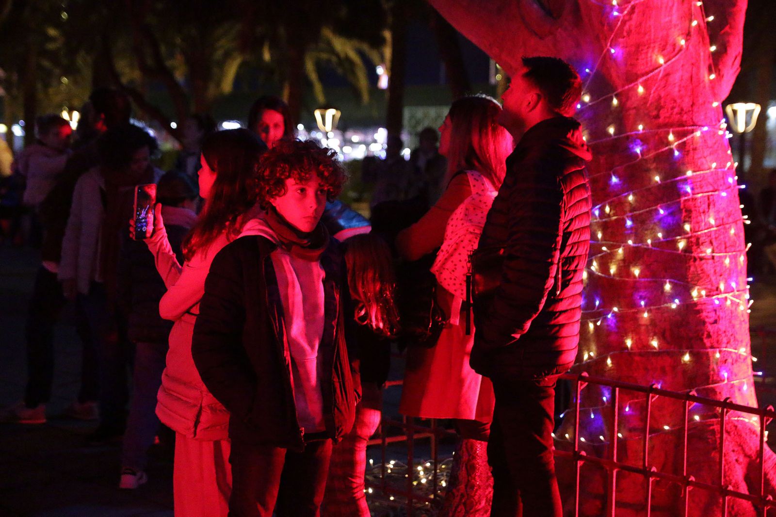 Así brilla el parque Nicolás Salmerón con el espectáculo 'Posidonia'