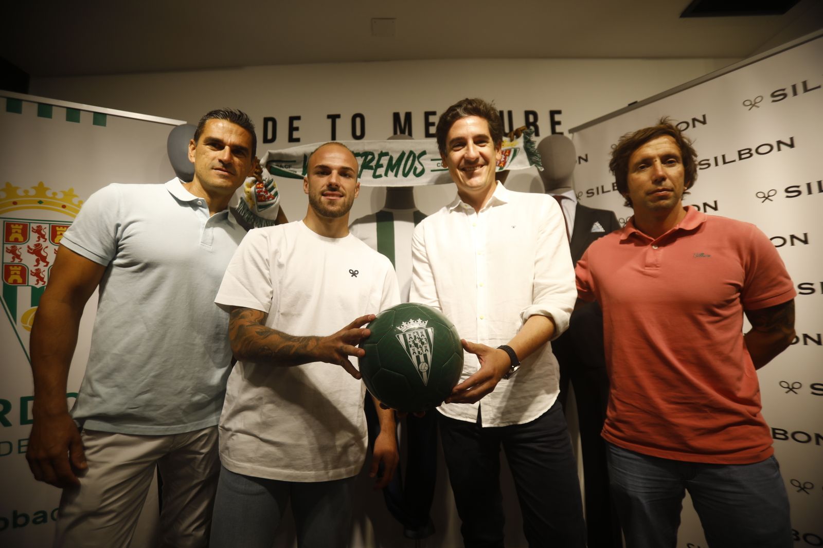 Las imágenes de la presentación de Sergio Benito con el Córdoba CF