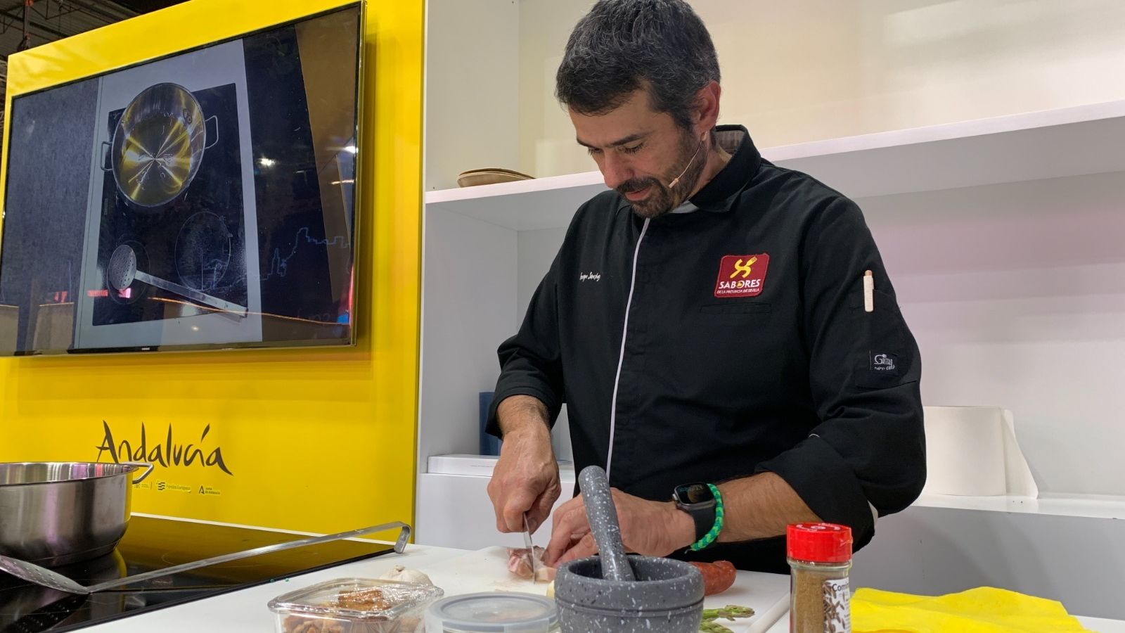 Showcooking de Enrique Sánchez en Fitur.