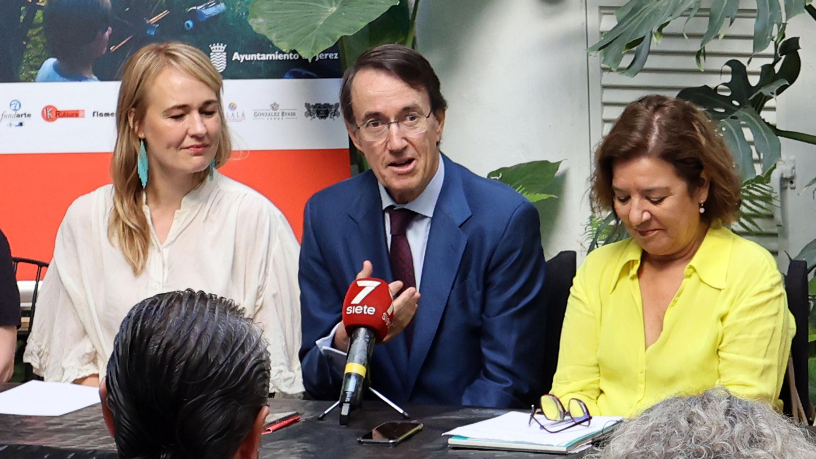 Presentación de Amistades sin fronteras, de Kriatura Jerez