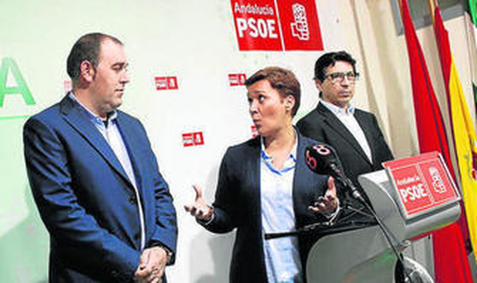 Solís, Araujo y Tornay, durante la rueda de prensa que ofrecieron ayer.