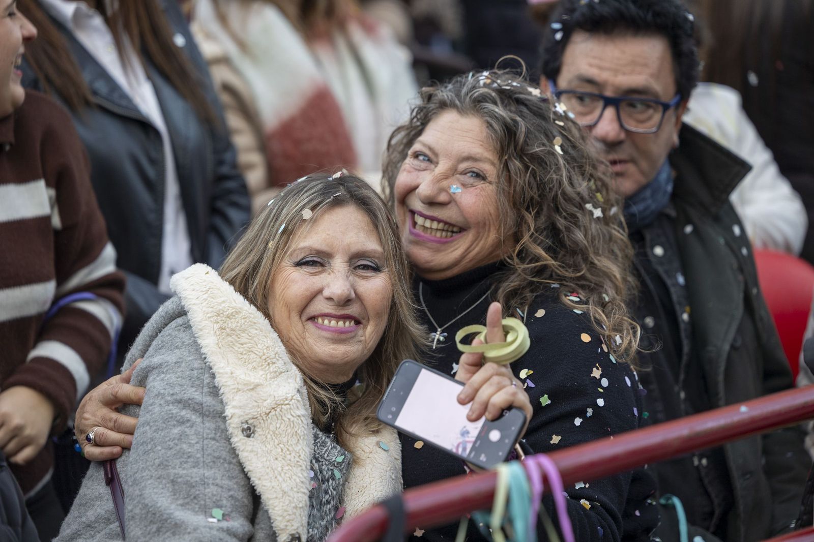 Las mejores imágenes de la Cabalgata del Carnaval de Cádiz 2026