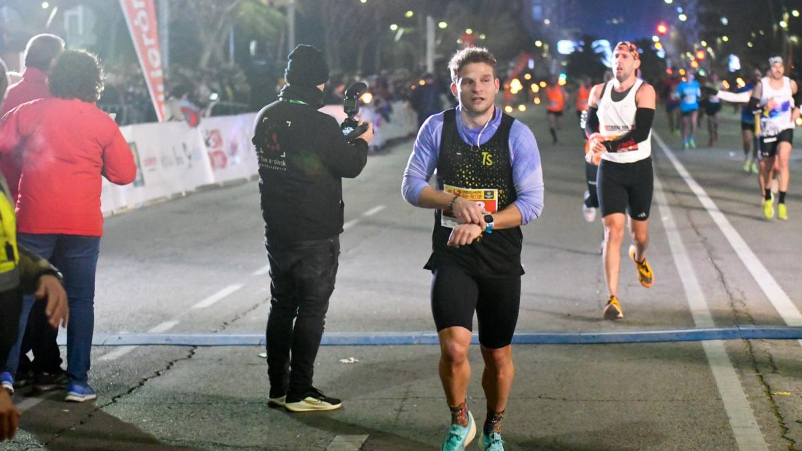 En imágenes: búscate en tu llegada a meta de la Carrera de San Antón 2025 (2)