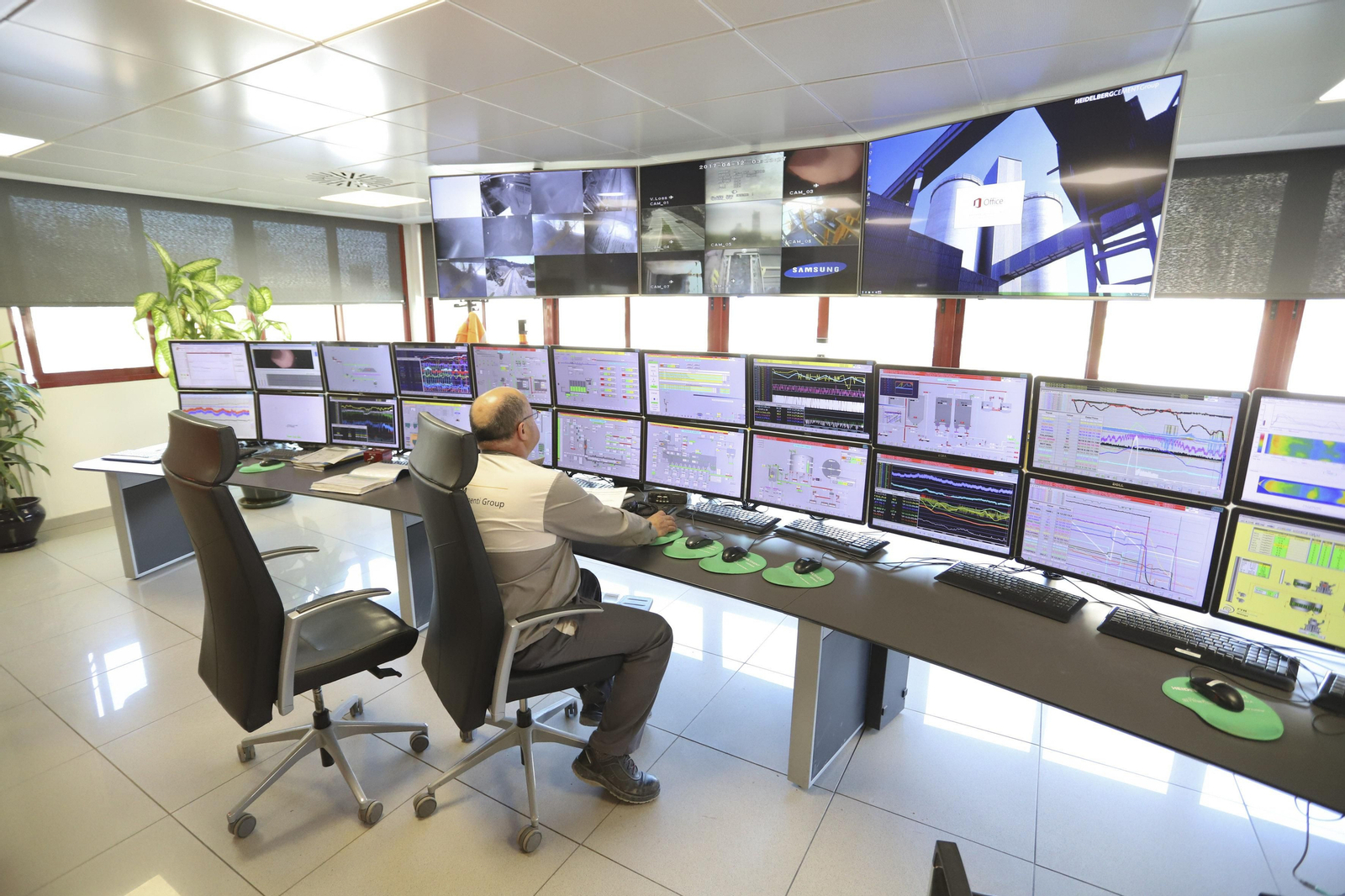 Las fotos de la fábrica de cemento de Málaga