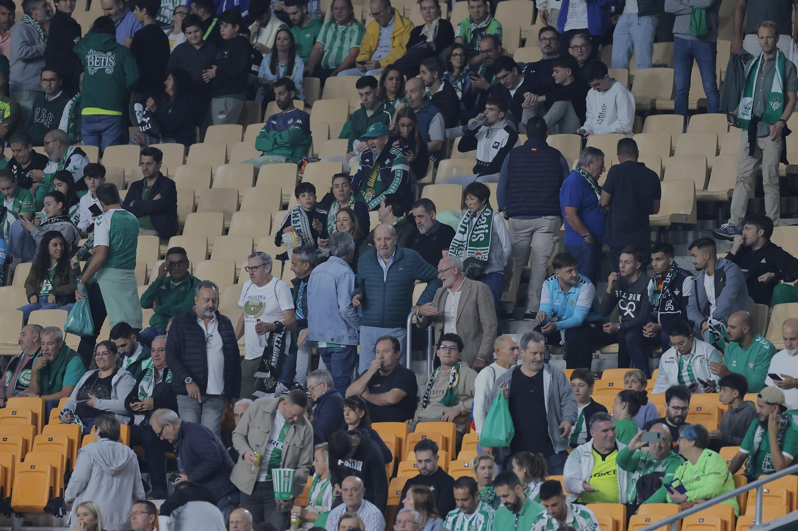Búscate en las fotos del Betis - Mallorca