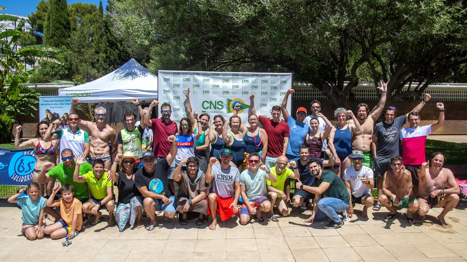 Los participantes en la prueba solidaria en el Club Náutico.