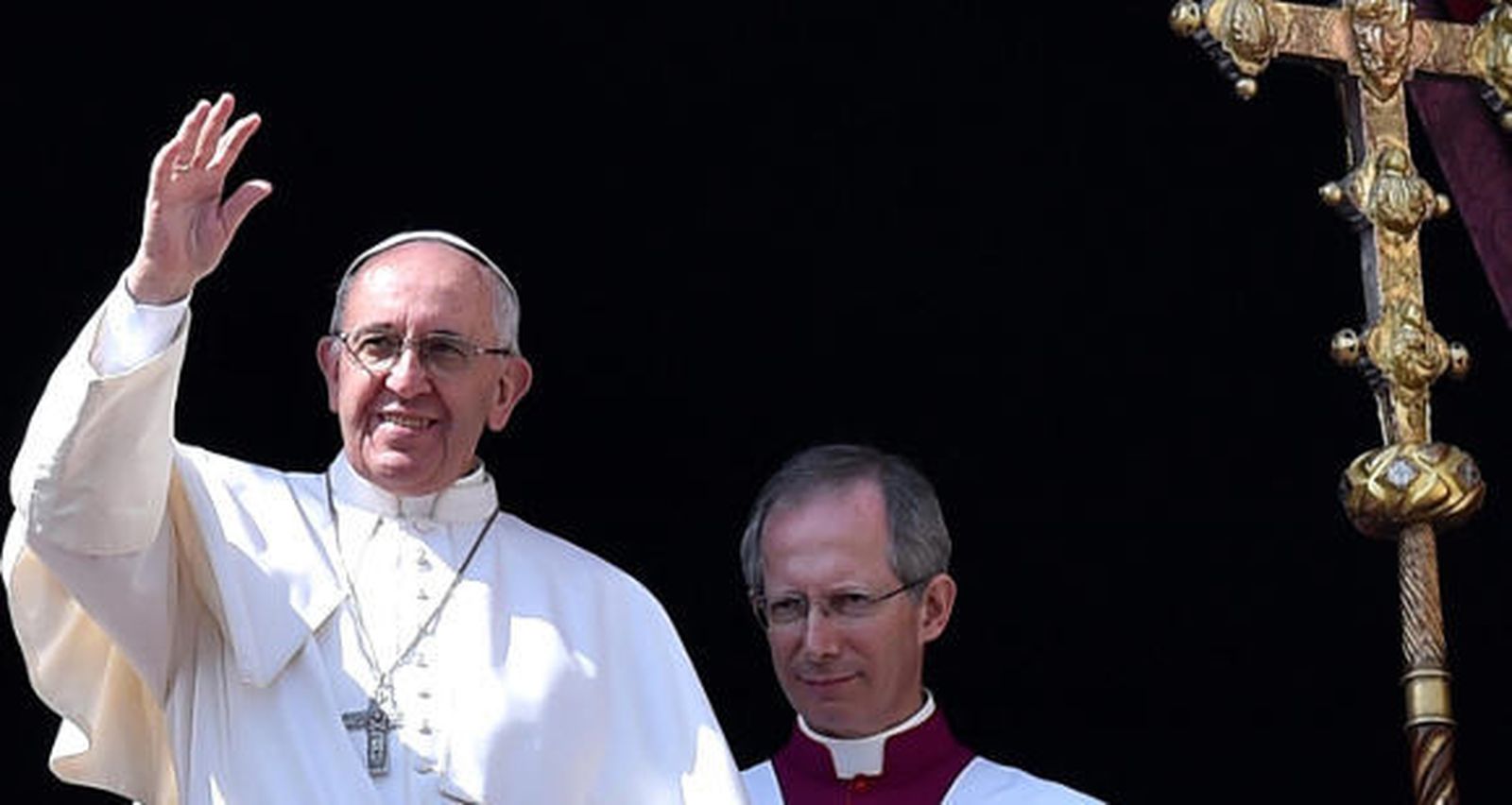 El Papa lamenta la "ciega y brutal violencia" que no cesa de derramar sangre