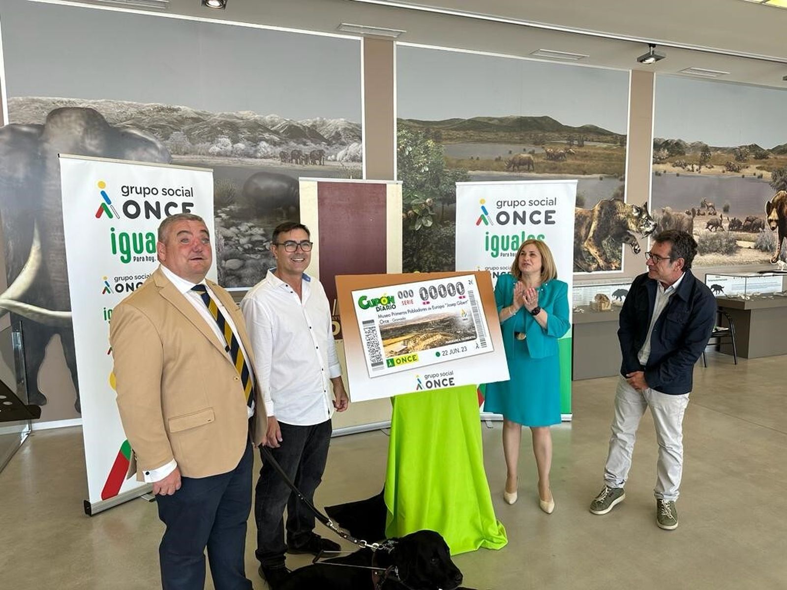 Imagen de la presentación cupón en el museo de los primeros pobladores de Orce