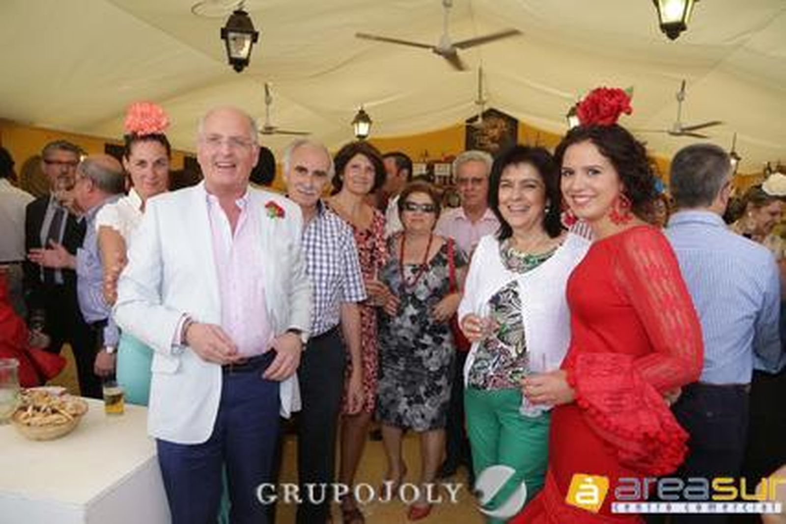 Ricardo Rodríguez, de joyería Dogma, y su señora; junto a sus amigos Pedro Pérez y señora.

Foto: Vanesa Lobo