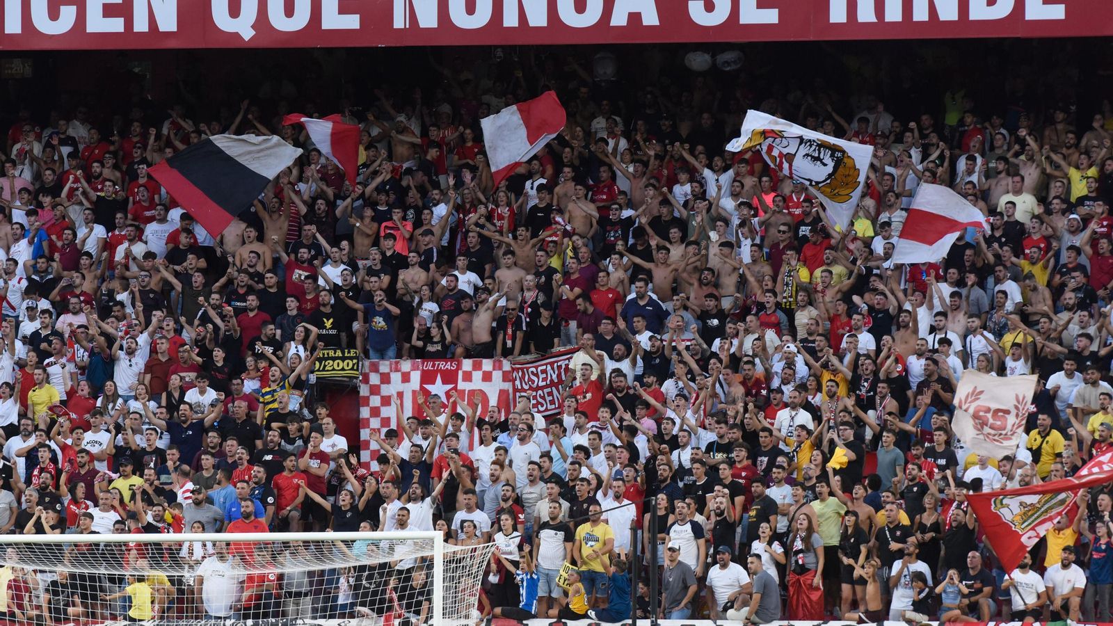 Una imagen de la afición durante el último partido en casa ante el Getafe. Una imagen de la afición durante el último partido en casa ante el Getafe.