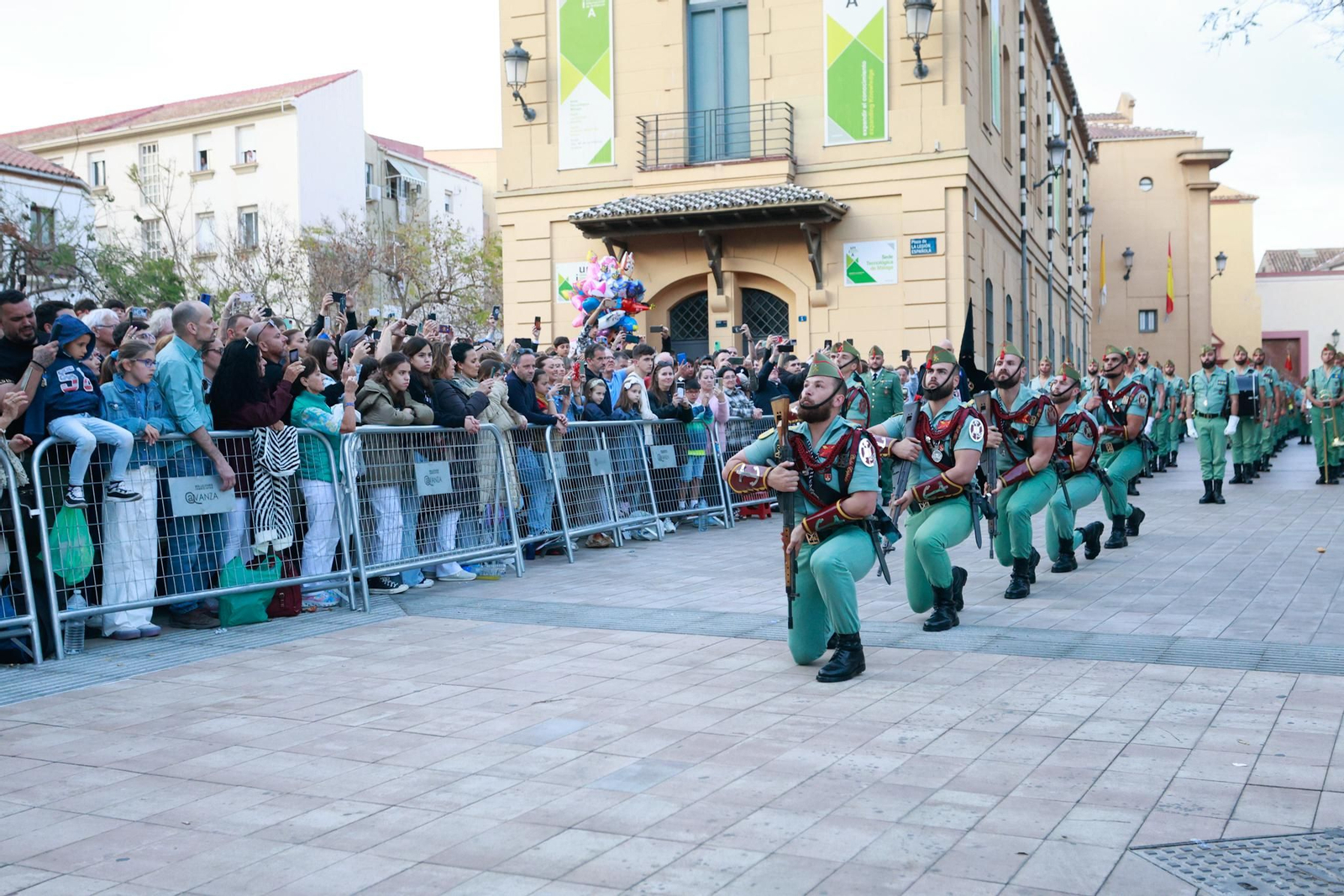 Mena y la Legión en su procesión del Jueves Santo en Málaga, en fotos Mena y la Legión en su procesión del Jueves Santo en Málaga, en fotos
