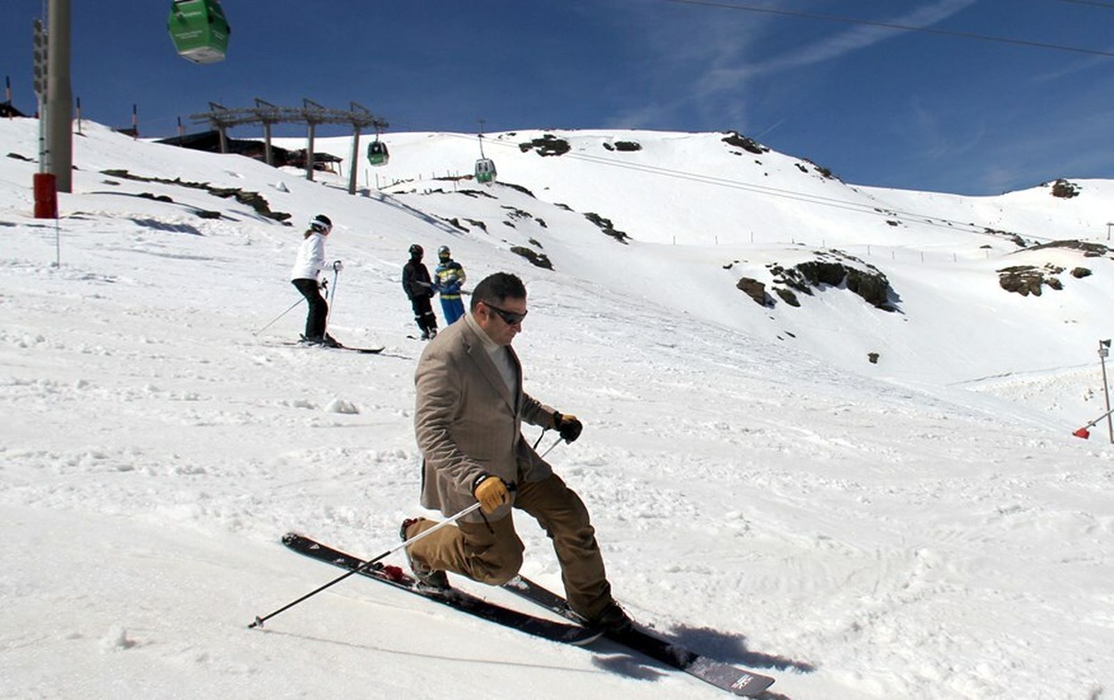 Imágenes de la bajada retro en Sierra Nevada