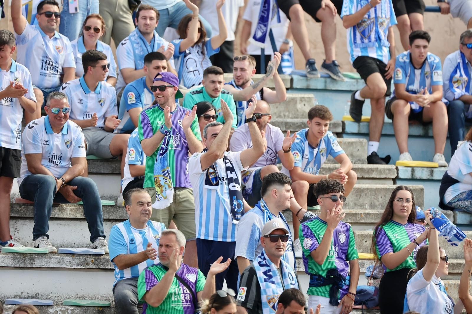 Búscate en el San Fernando - Málaga CF en las gradas de Bahía Sur