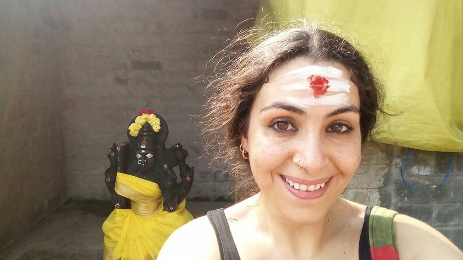 Una imagen anterior al accidente de la bailarina portuense de danza india Silvia Marchena Guillén.