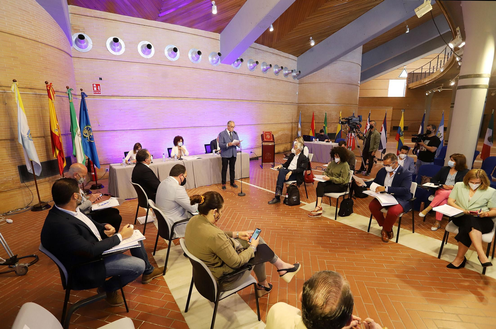Imágenes del pleno de Diputación celebrado en el Foro Iberoamericano