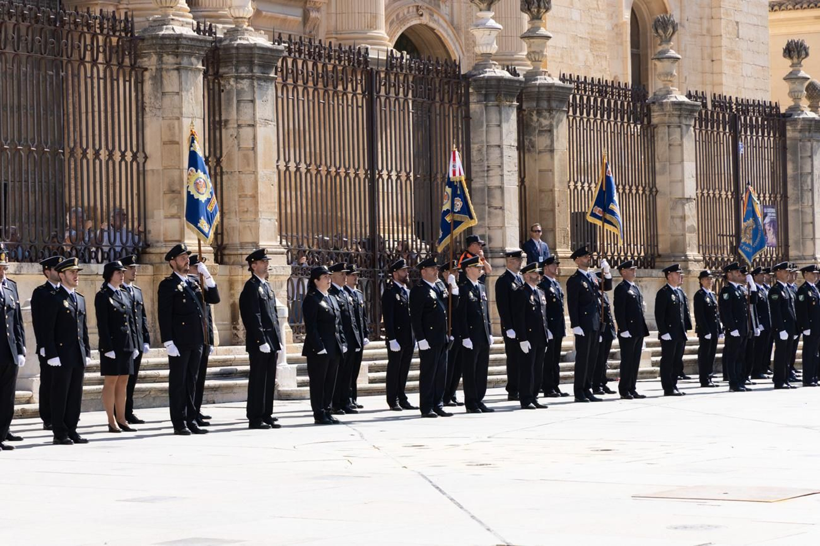 Acto por el día de la Policía Nacional, con motivo de la festividad los Santos Ángeles Custodios