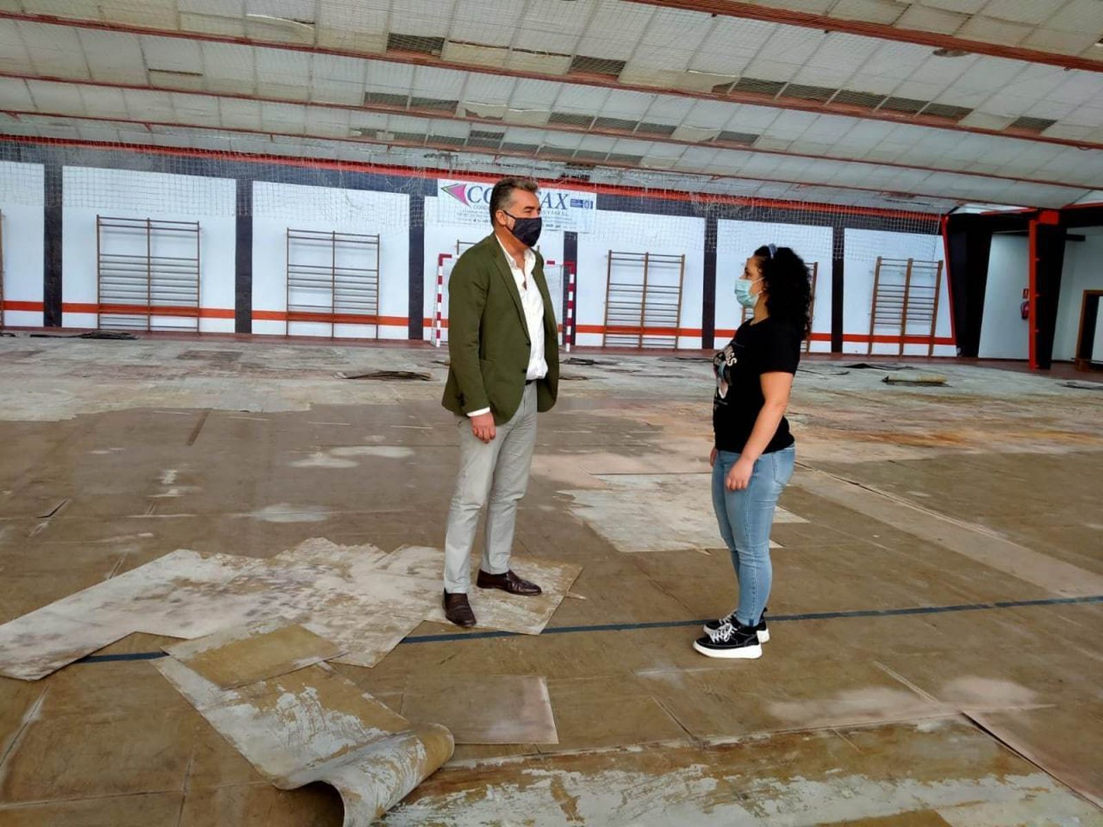 El presidente del Imdeco, Manuel Torrejimeno, en su visita a la instalación de Ciudad Jardín.