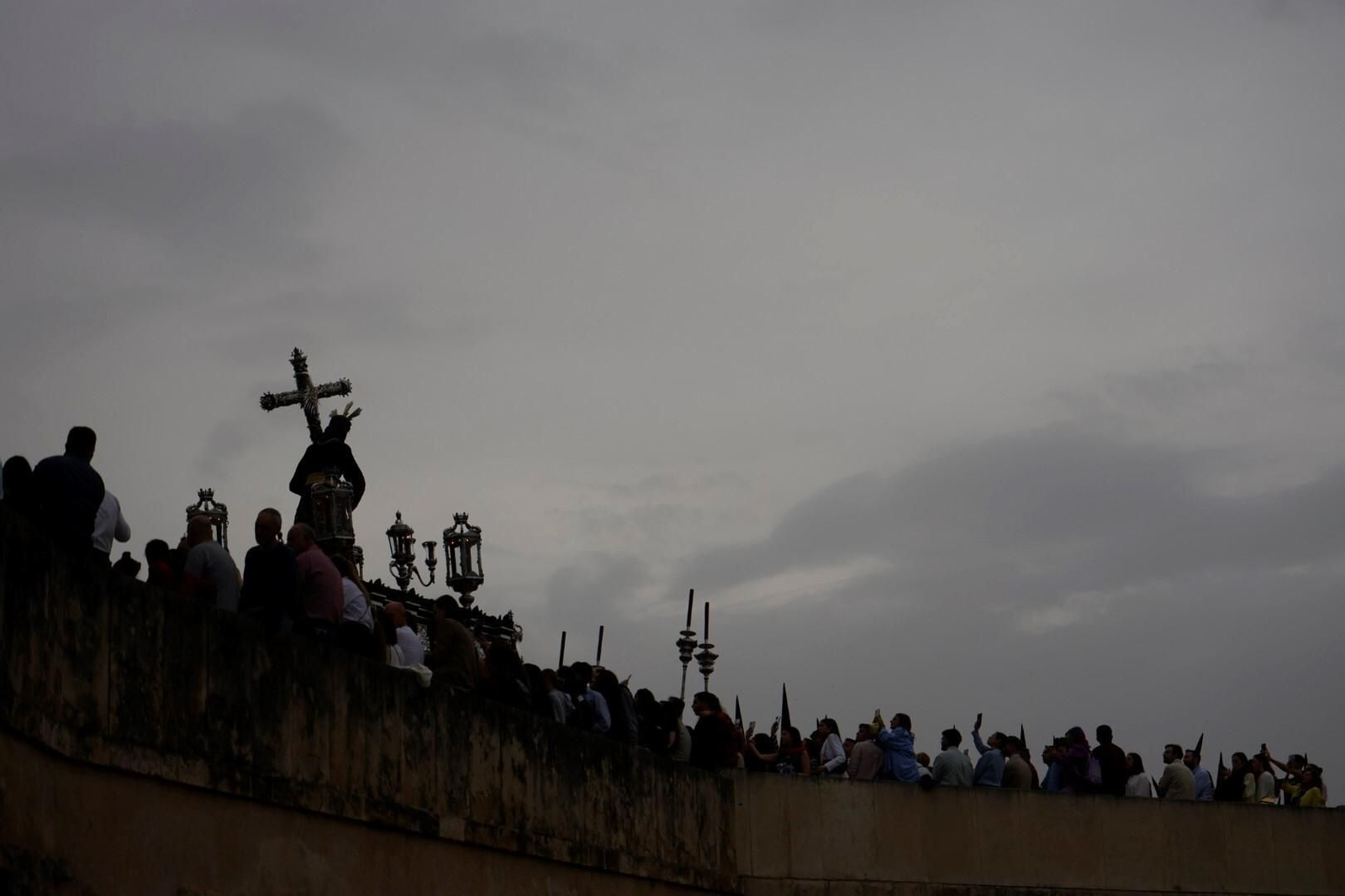 La procesión de la Vera-Cruz de Córdoba en este Domingo de Ramos, en imágenes