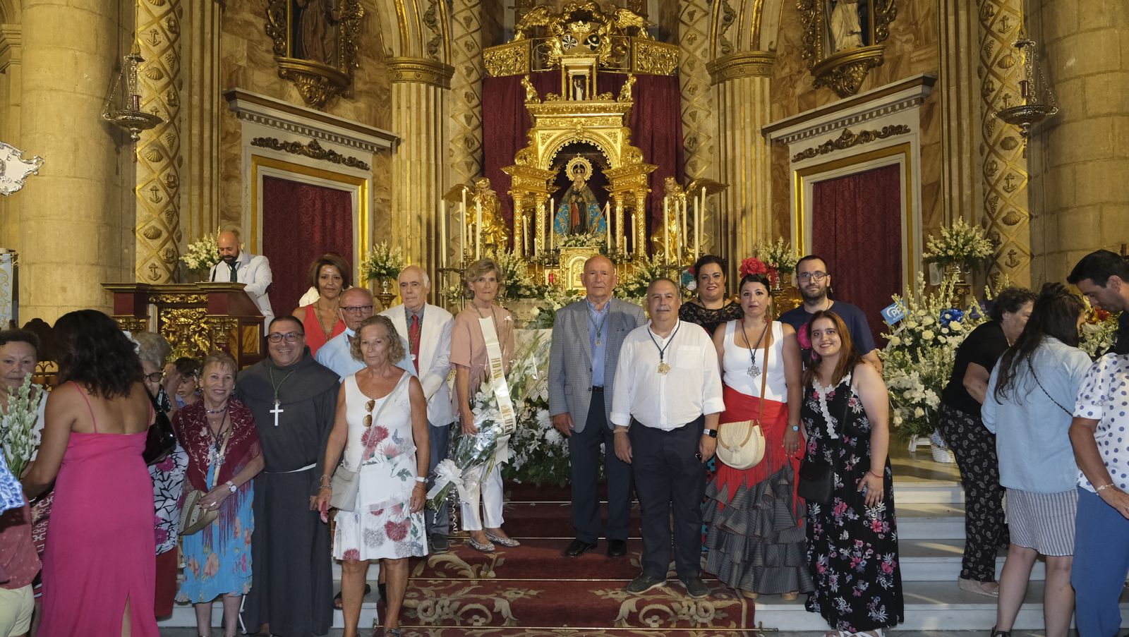 Imágenes de la ofrenda floral a la Virgen del Mar. Feria de Almería 2022