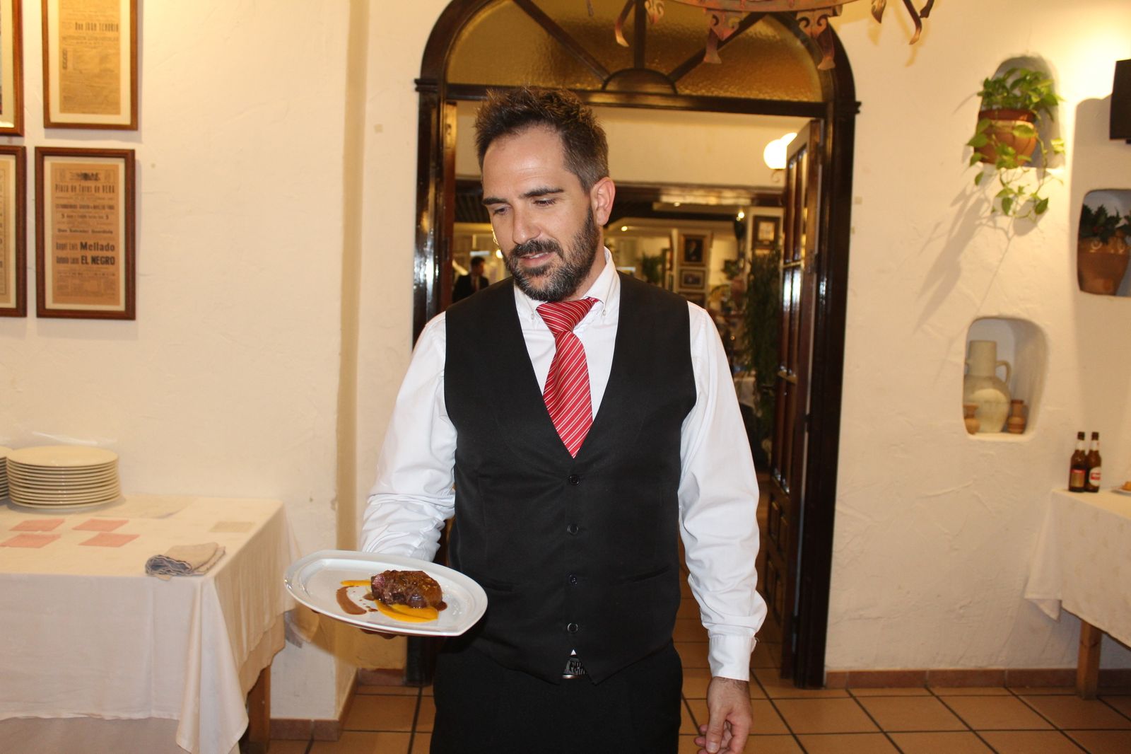 La primera faena de las jornadas del toro bravo en Terraza Carmona, en imágenes