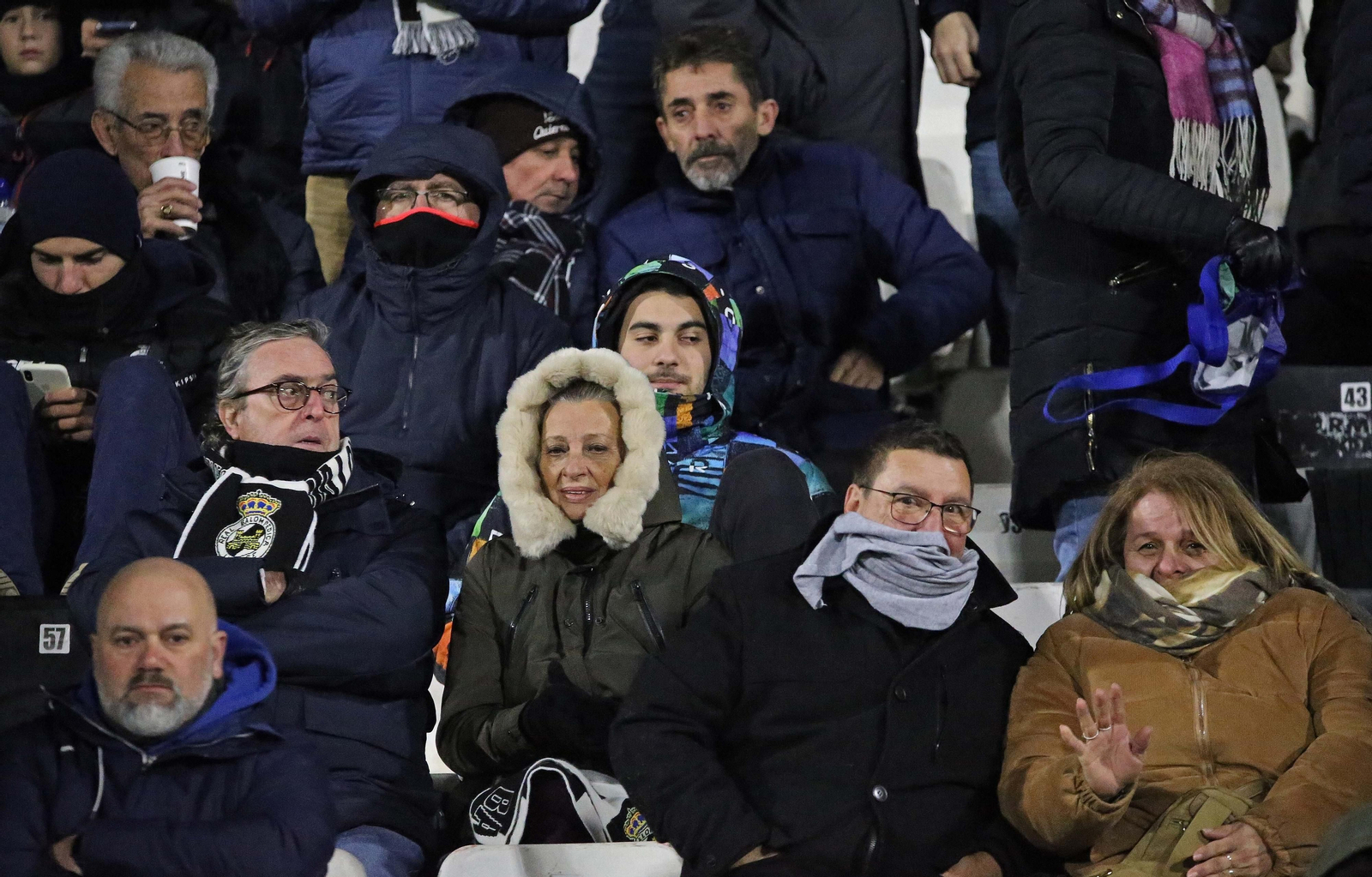 Fotos de la afición en el estadio municipal de La Línea