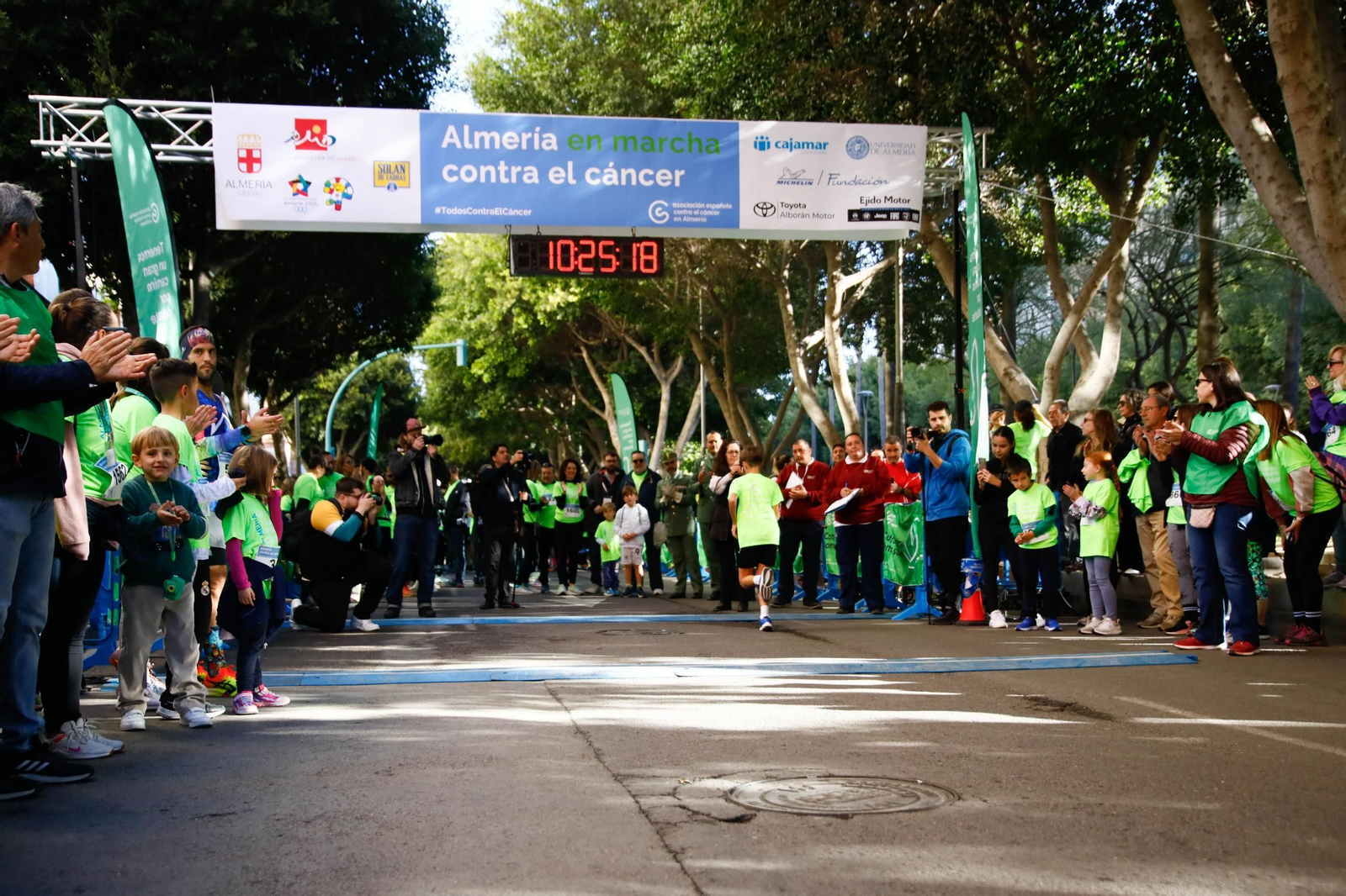 Imágenes de la Carrera contra el Cáncer de Almería