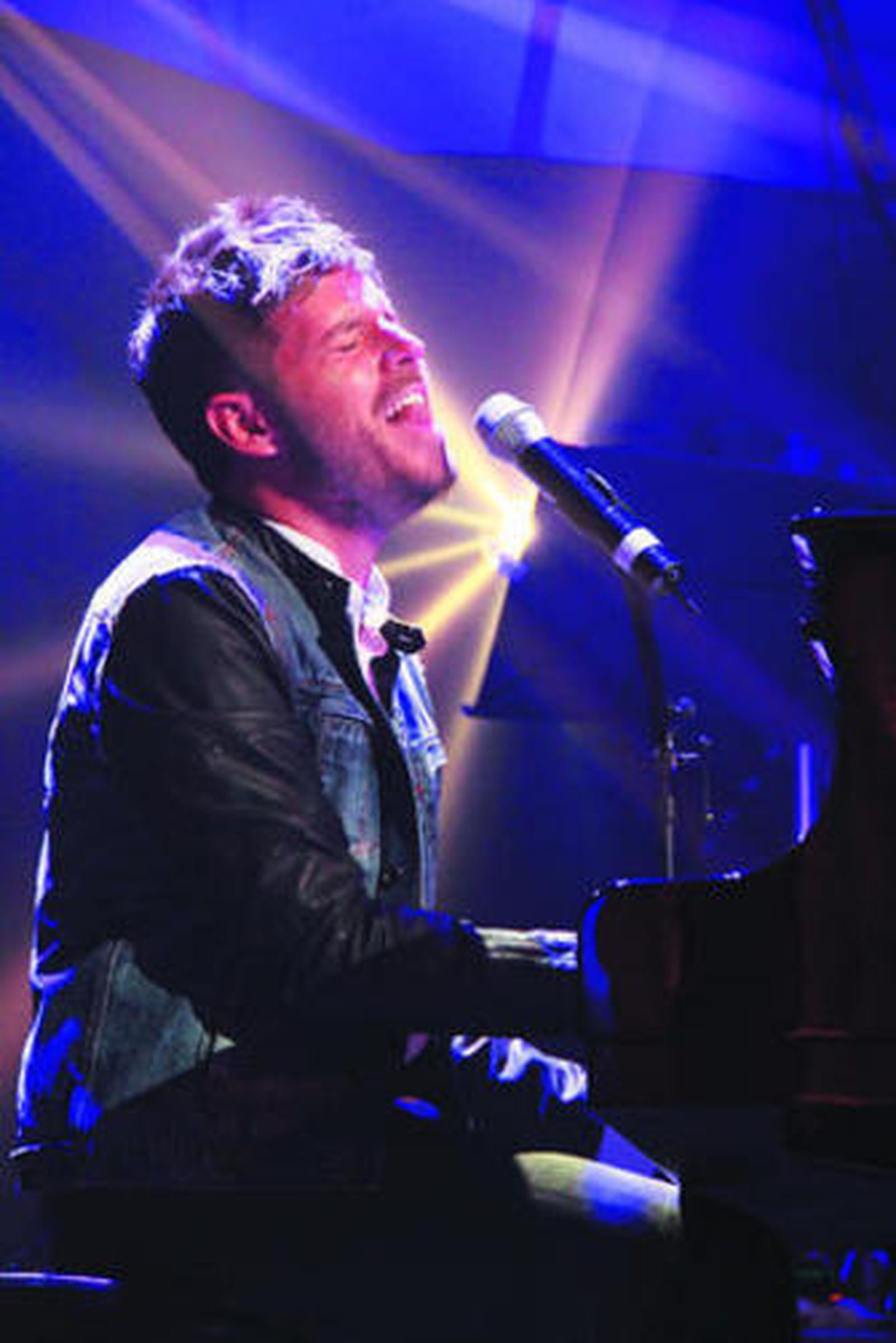 Pablo López, en un momento de su celebrada actuación en la madrileña sala Shoko.