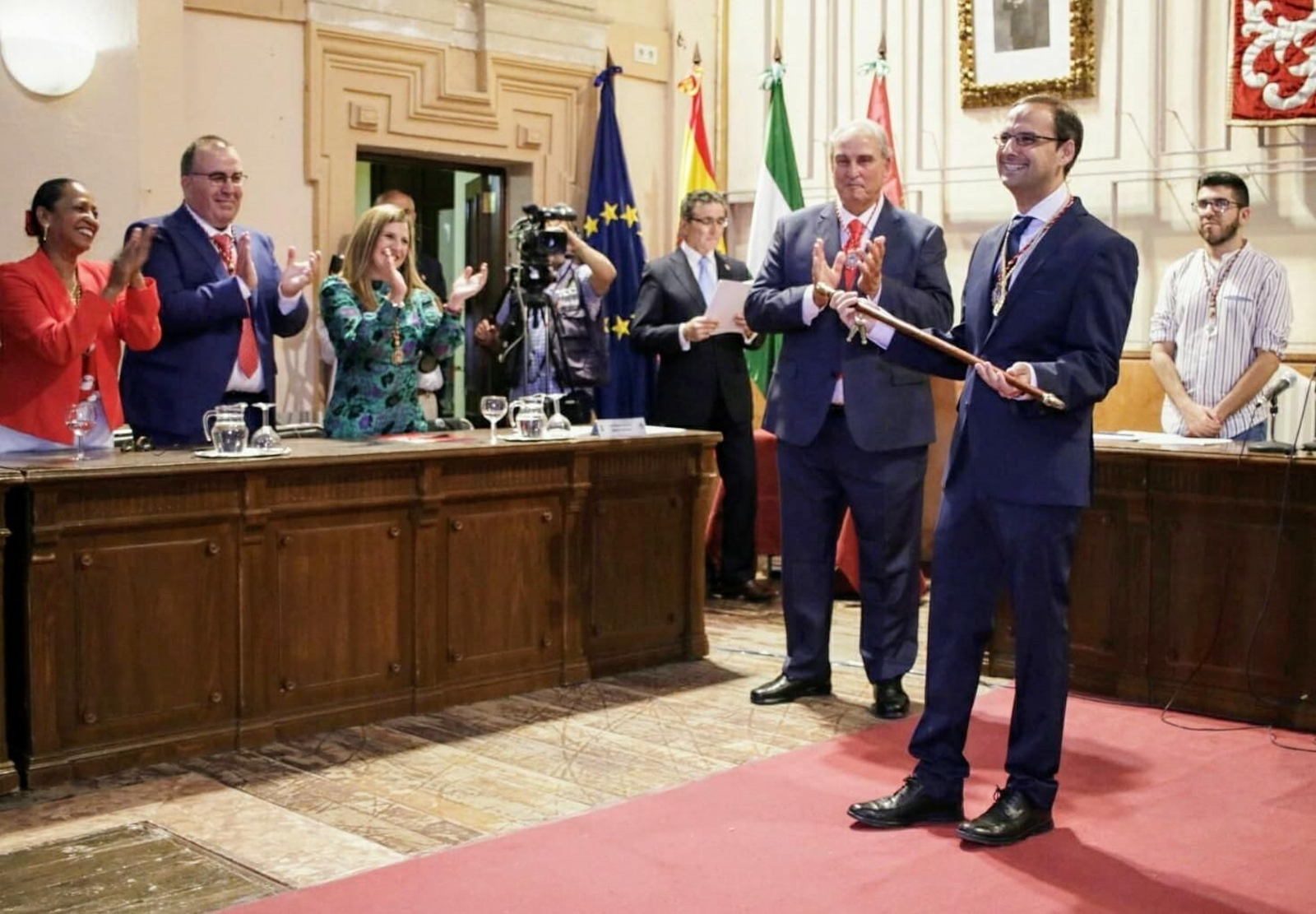 Víctor Mora, alcalde de Sanlúcar.