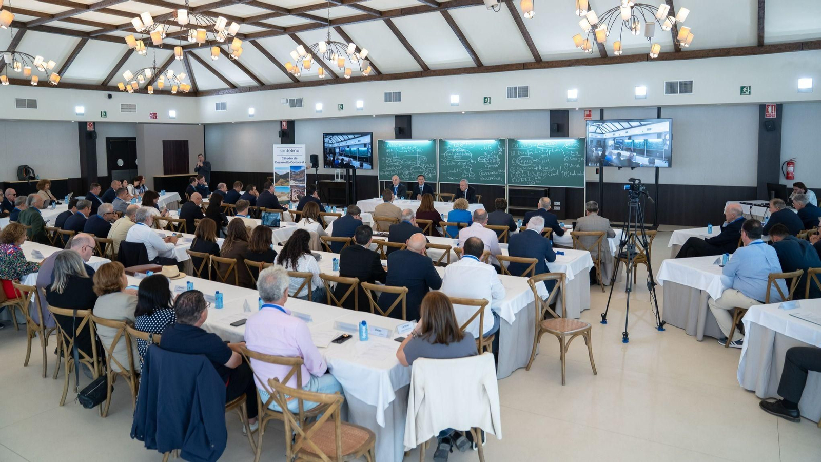 “Cátedra de Desarrollo Comarcal” en una jornada celebrada en Olula del Río bajo el título “Presente y futuro del Valle del Almanzora. Aprendizajes para otras comarcas”