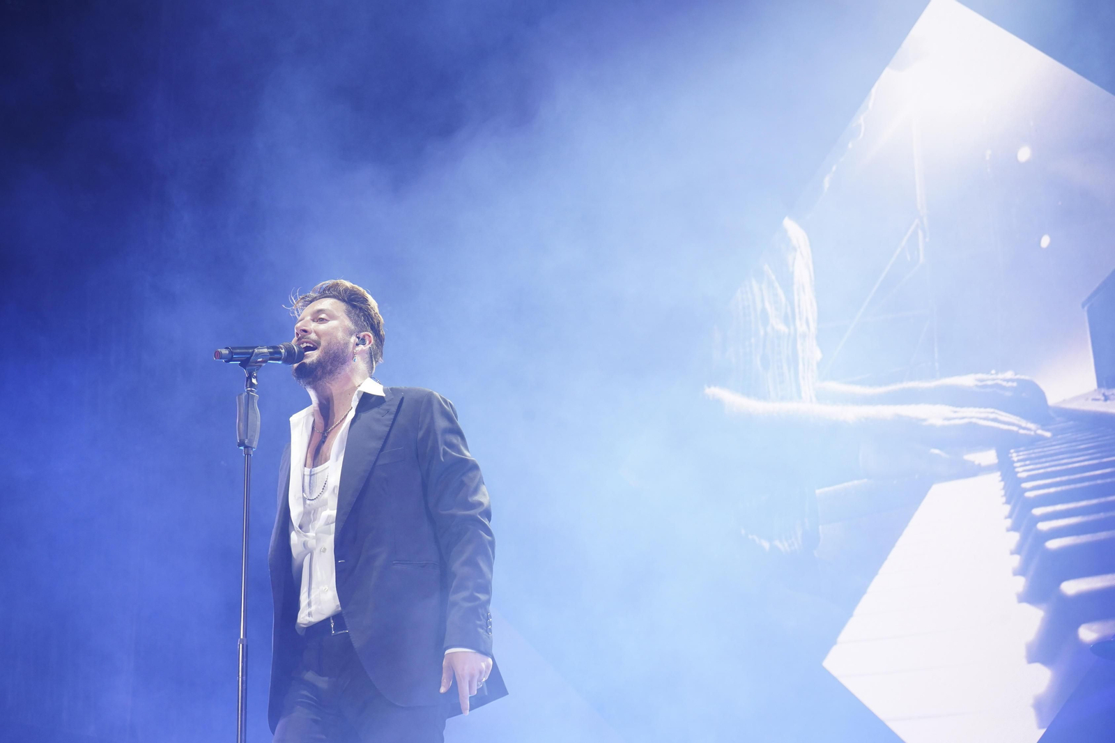 Manuel Carrasco en un concierto reciente en Granada.