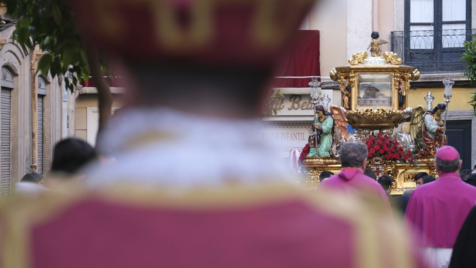Procesión del Santo Entierro en Almería, en imágenes