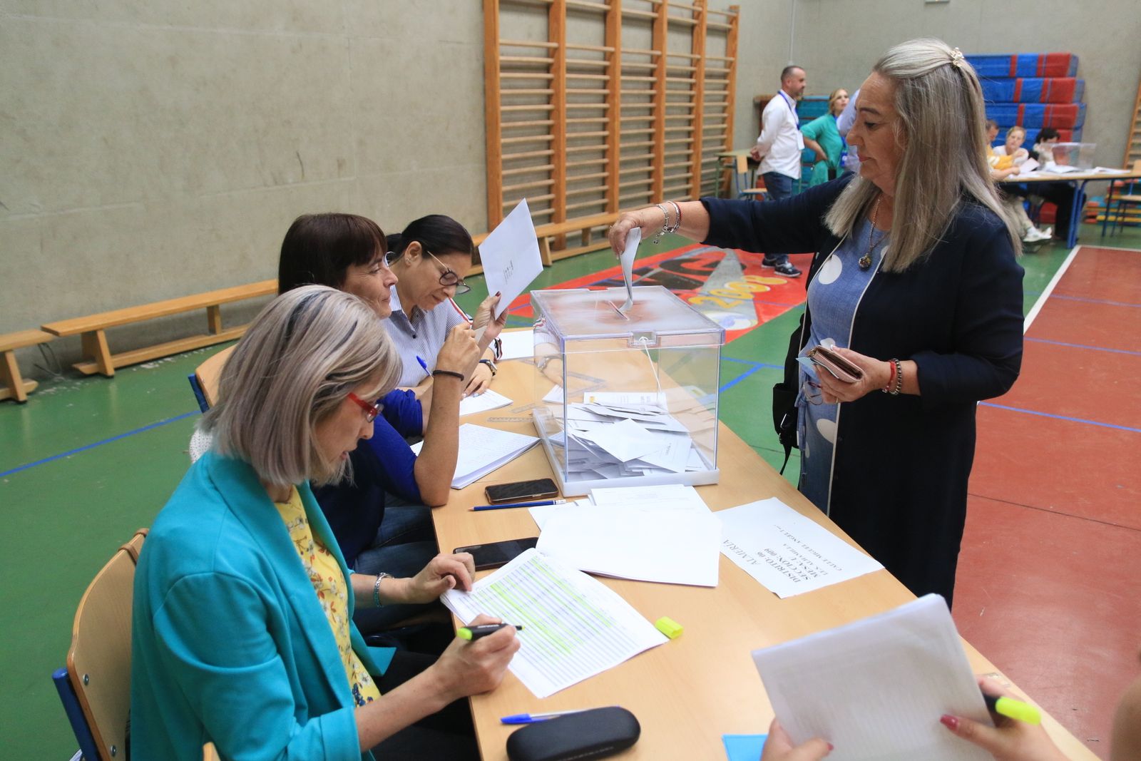 Imágenes de las votaciones en las Elecciones Municipales 2023, en Almería capital