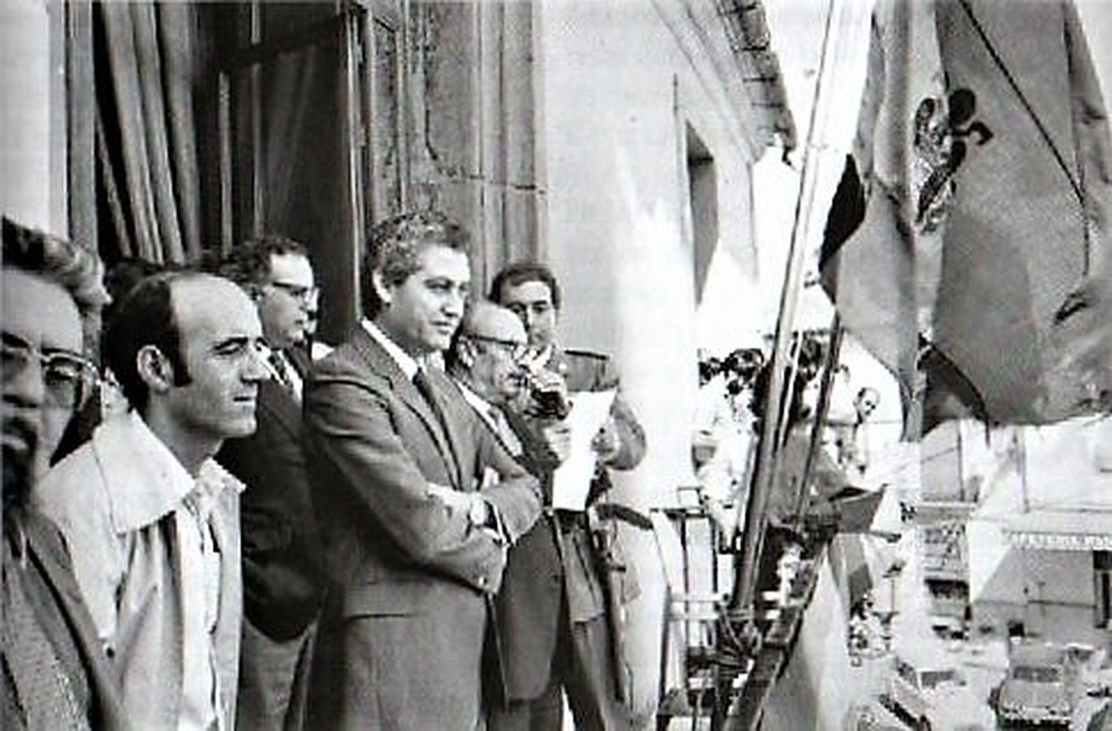 El alcalde de Vélez Rubio, Andrés Carrasco Fernández con Rafael Escuredo en octubre de 1981.