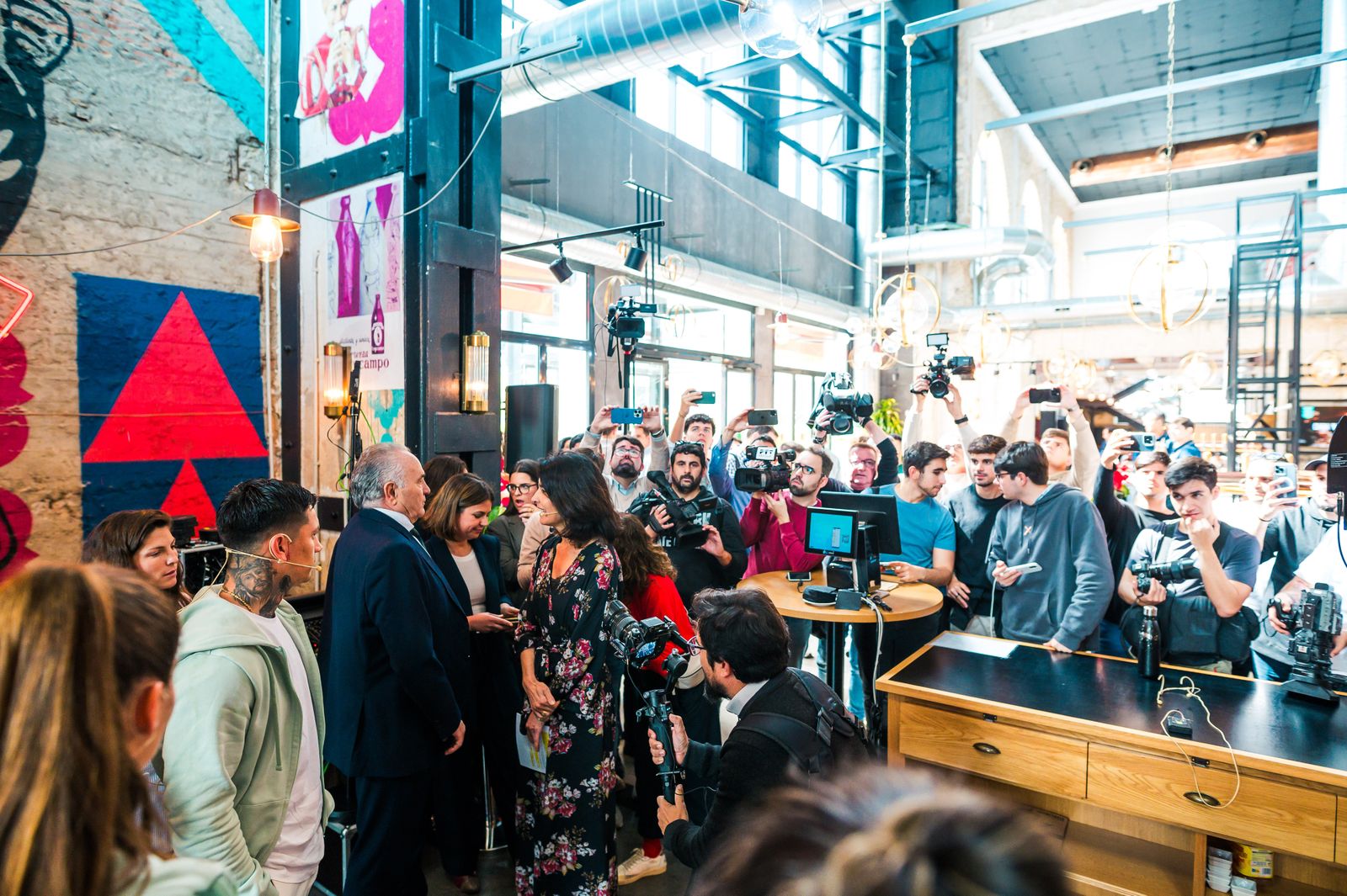 Las fotos de jugadores del Betis y del Sevilla en la Cruzcampo