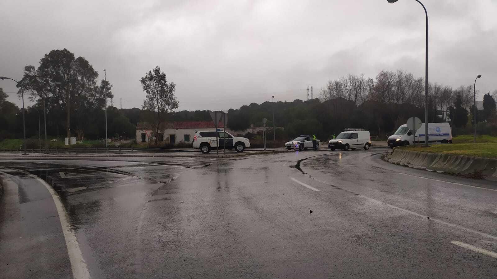 Corte de tráfico en la CA-34, entre La Línea y San Roque, este viernes.