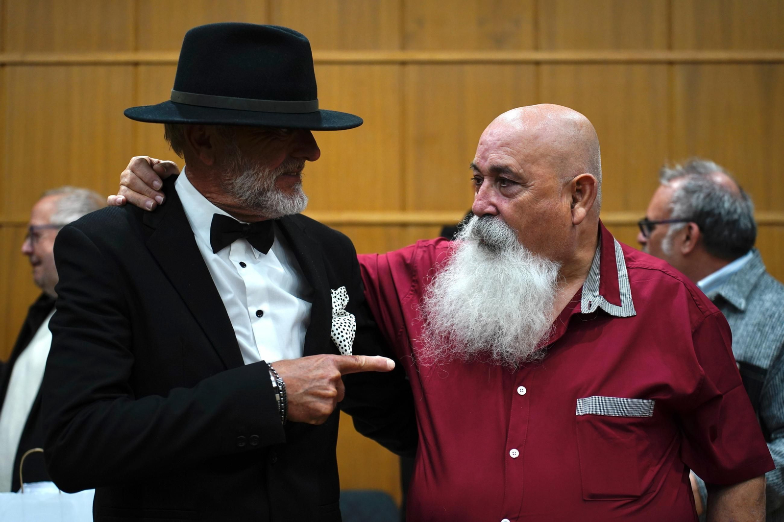 Fotos de la entrega del premio Ateneo José Román de Algeciras 2025 a Juan Moya