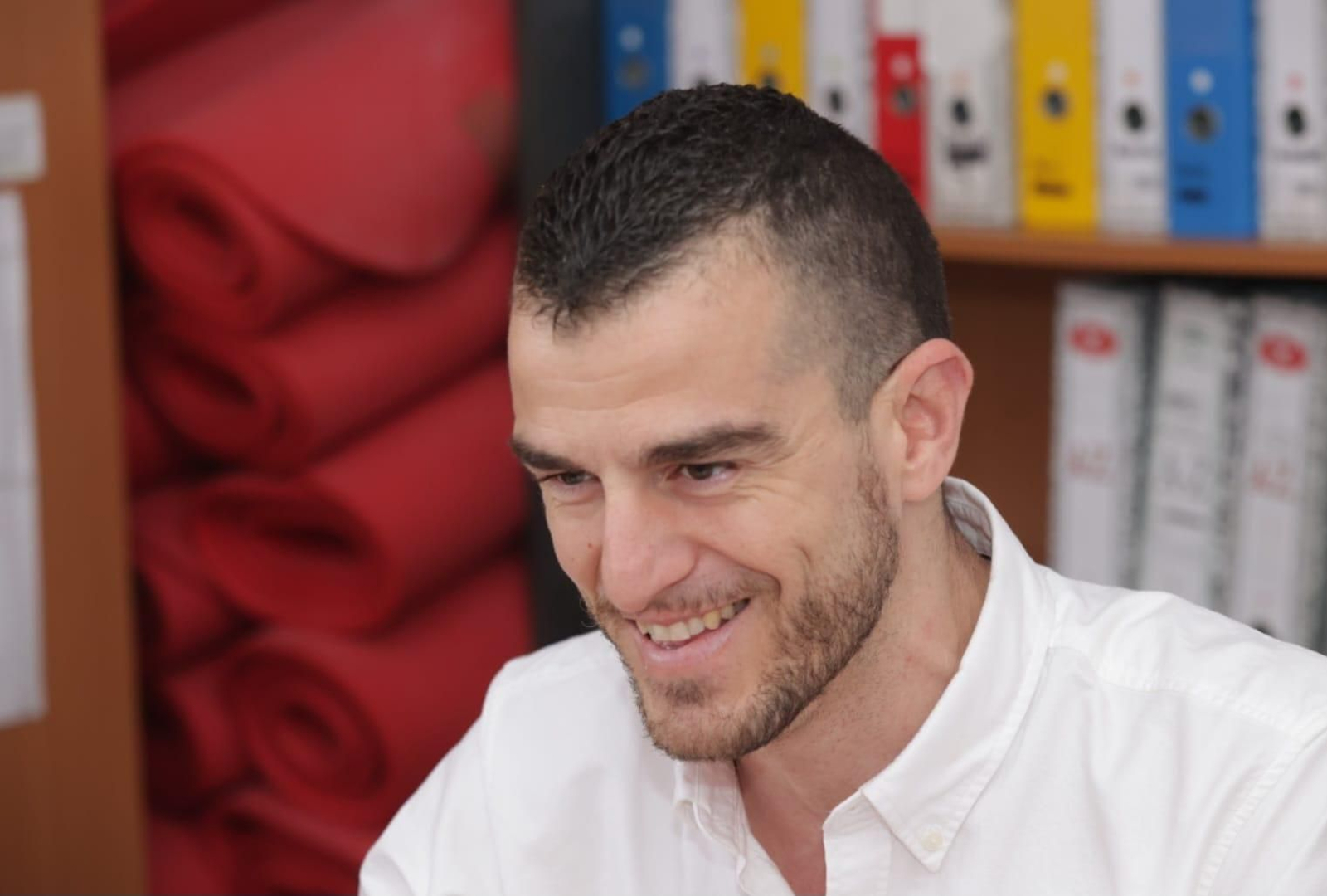 El fisioterapeuta de la Unidad de Linfedema del Área de Gestión Sanitaria Campo de Gibraltar Oeste, Jesús González Rubiño.